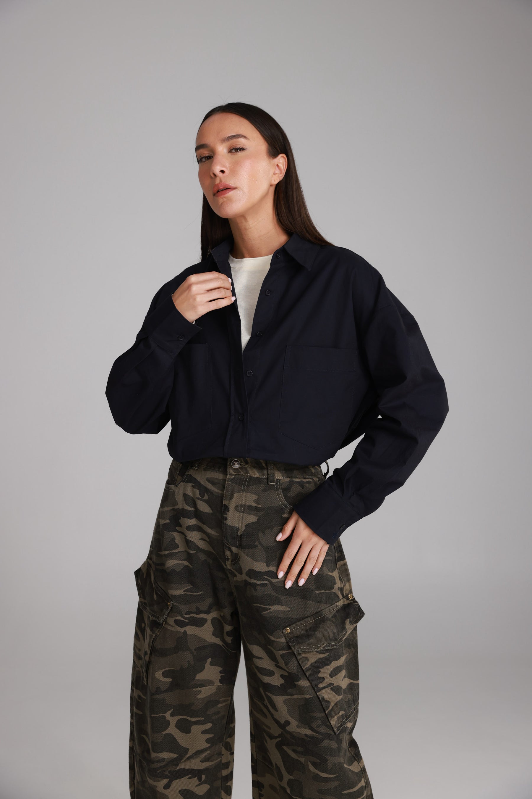 חולצת ניקולאס מכופתרת נייבי