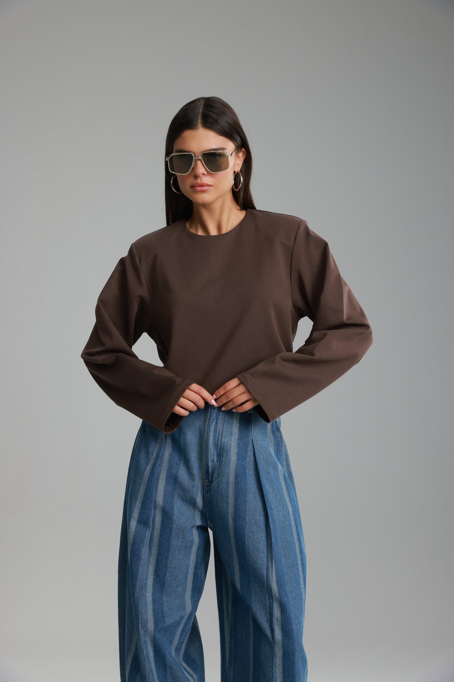 חולצת אופרי חום כהה