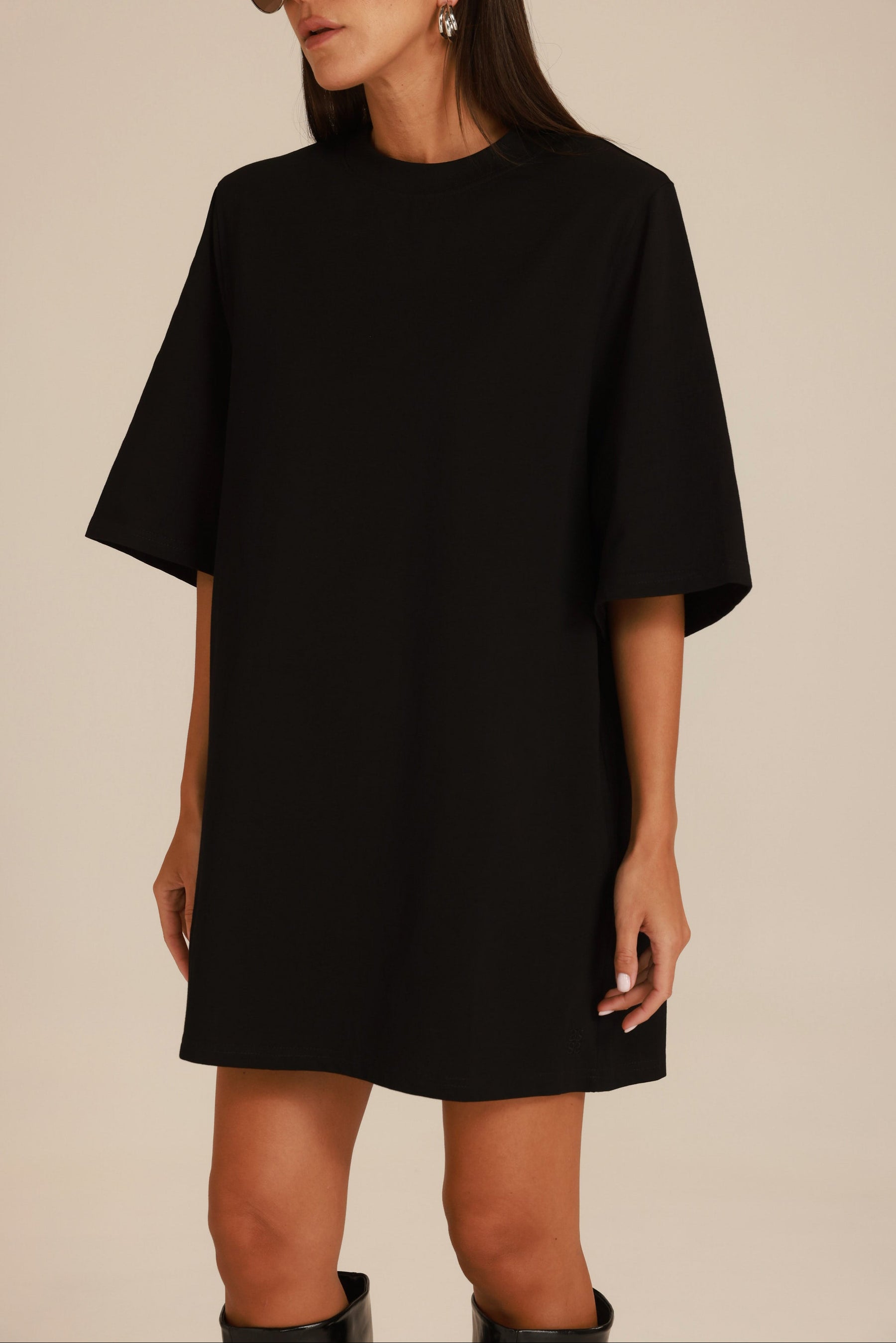 שמלת אלה שחורה