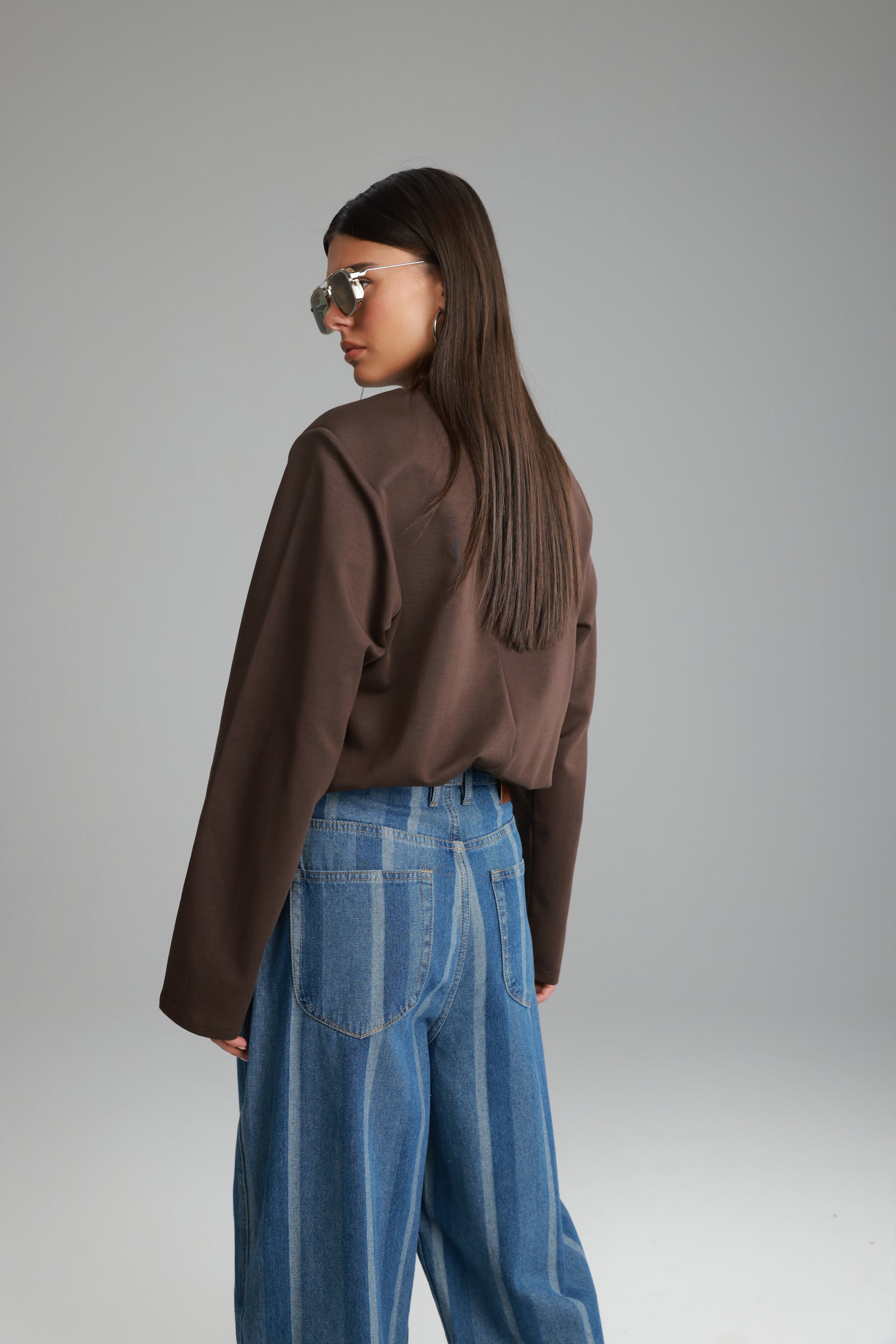 חולצת אופרי חום כהה