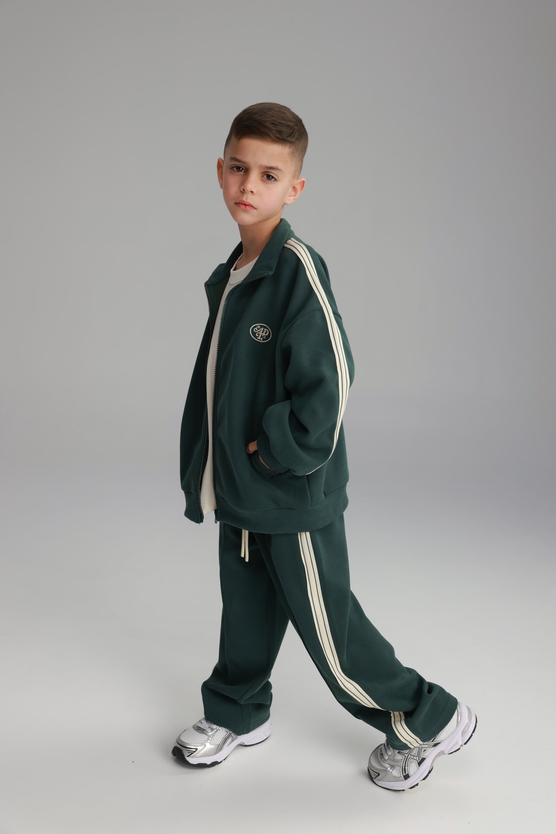 חליפת מייקל ירוקה