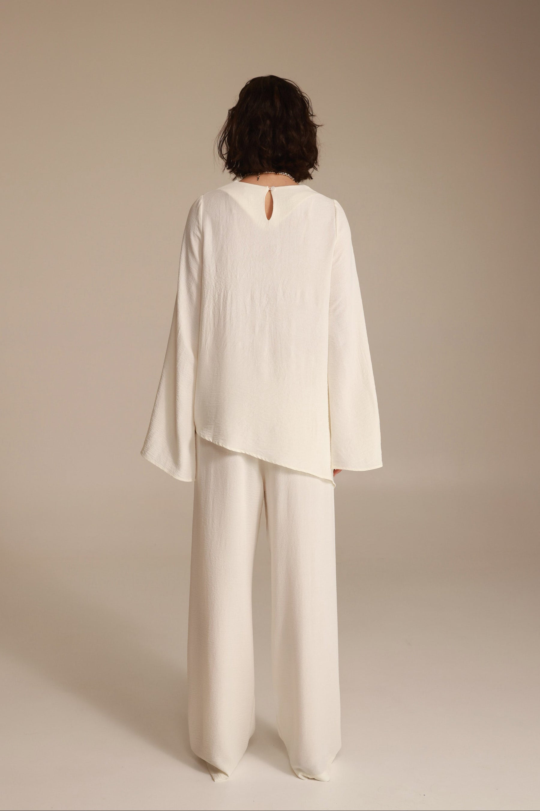 חליפת ג'ולין שמנת