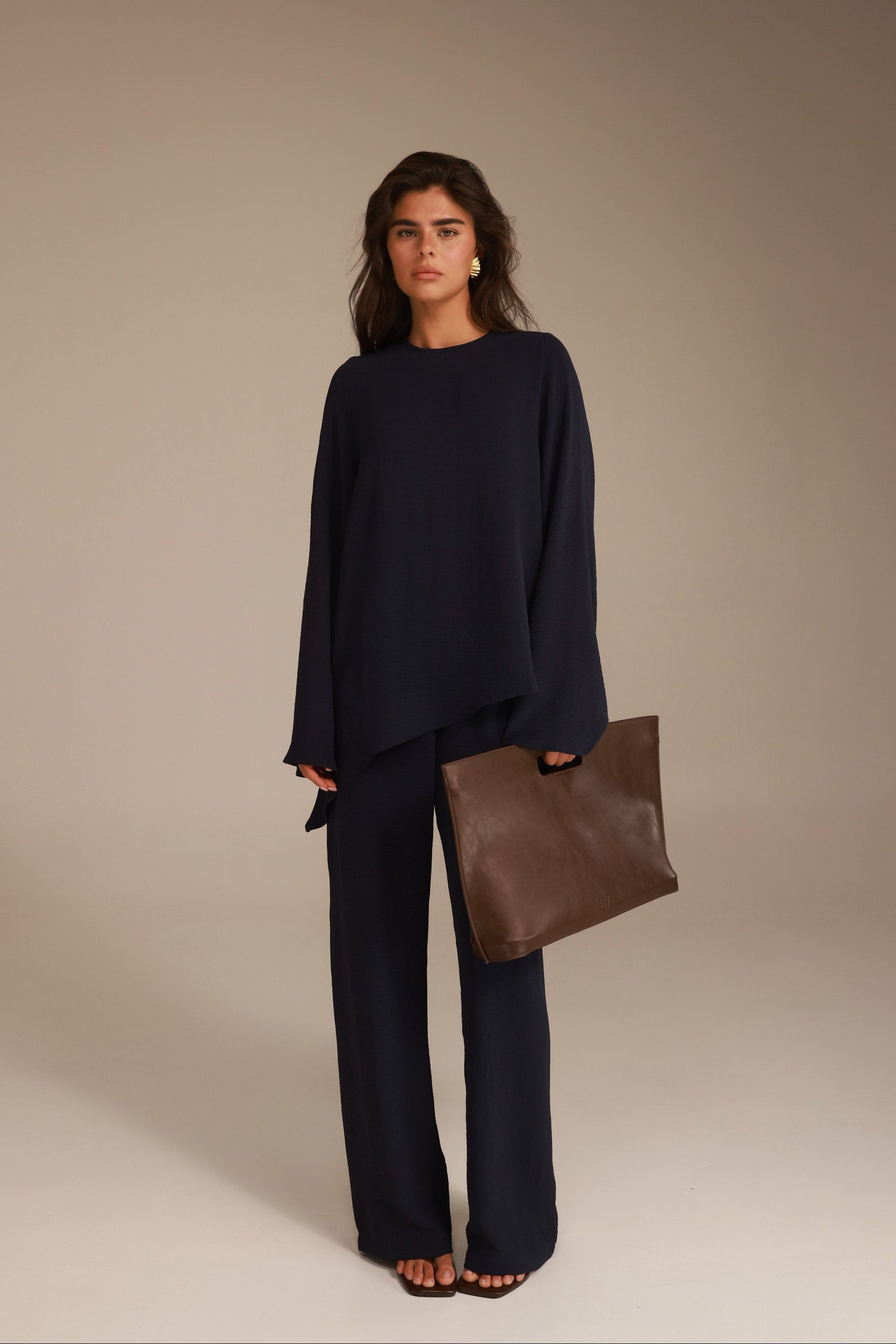 חליפת ג'ולין נייבי