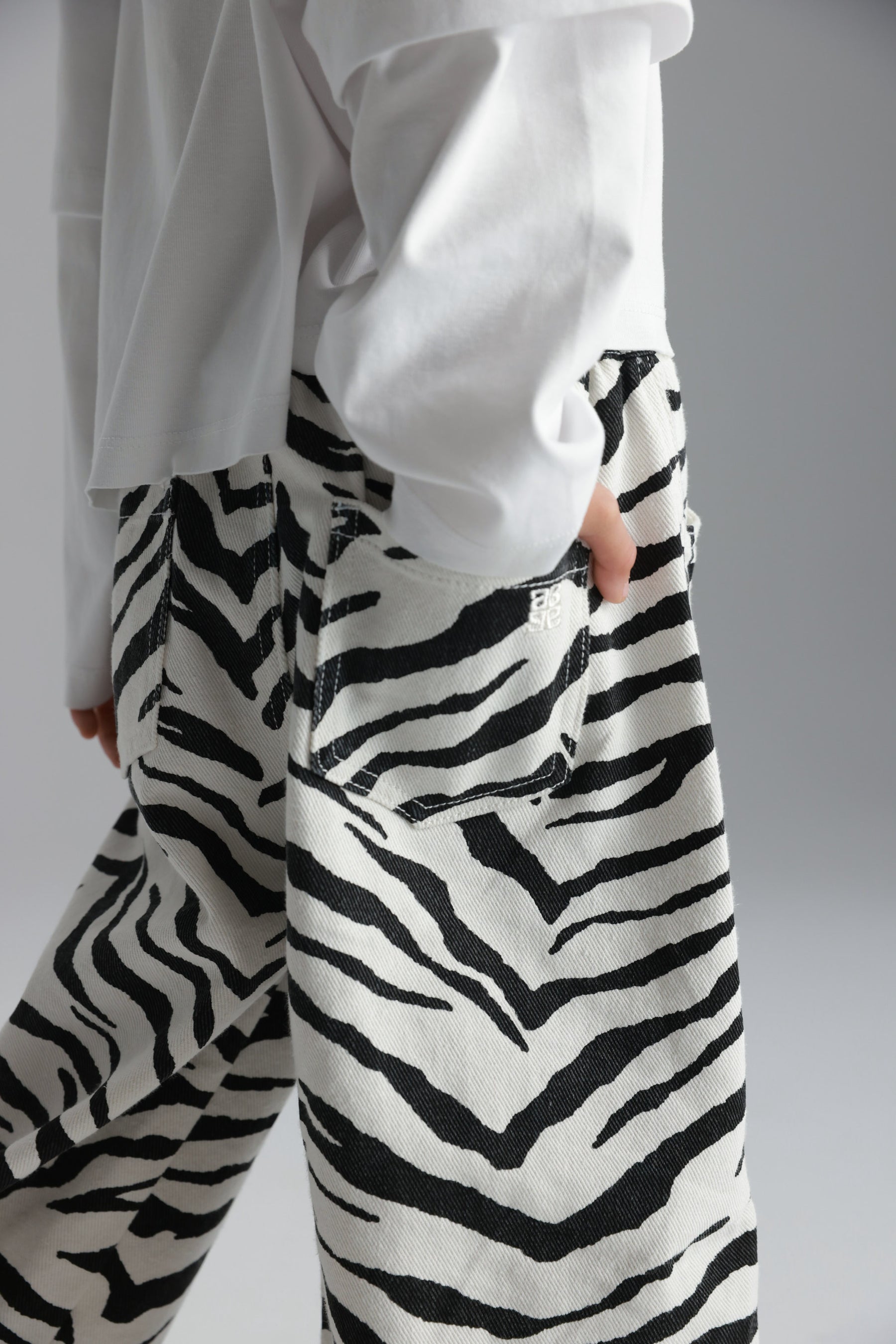 ג'ינס מרינה זברה