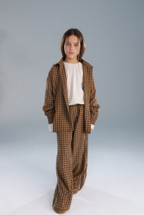 חולצת מרטין מכופתרת חומה