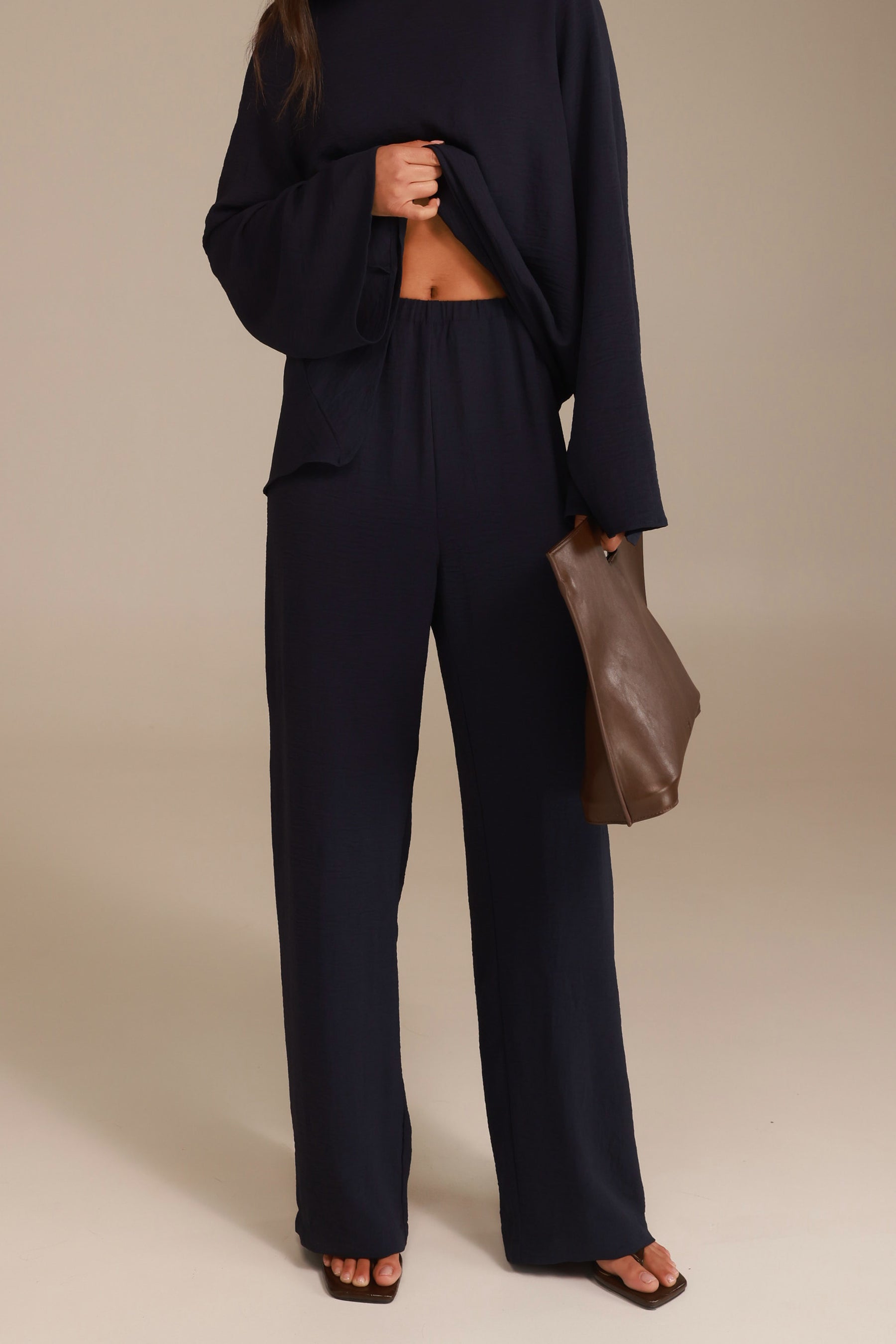 חליפת ג'ולין נייבי