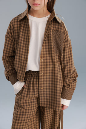 חולצת מרטין מכופתרת חומה