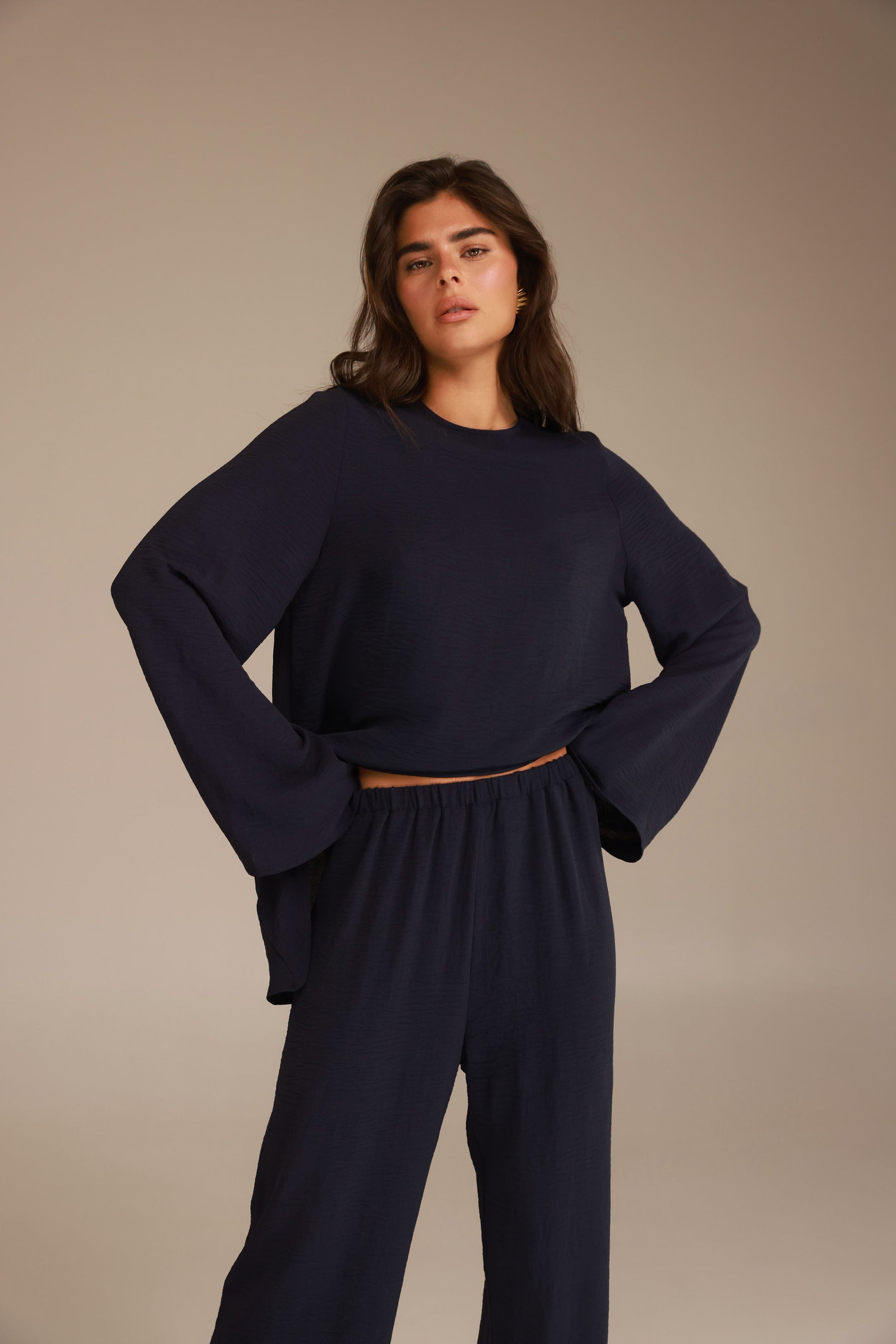 חליפת ג'ולין נייבי