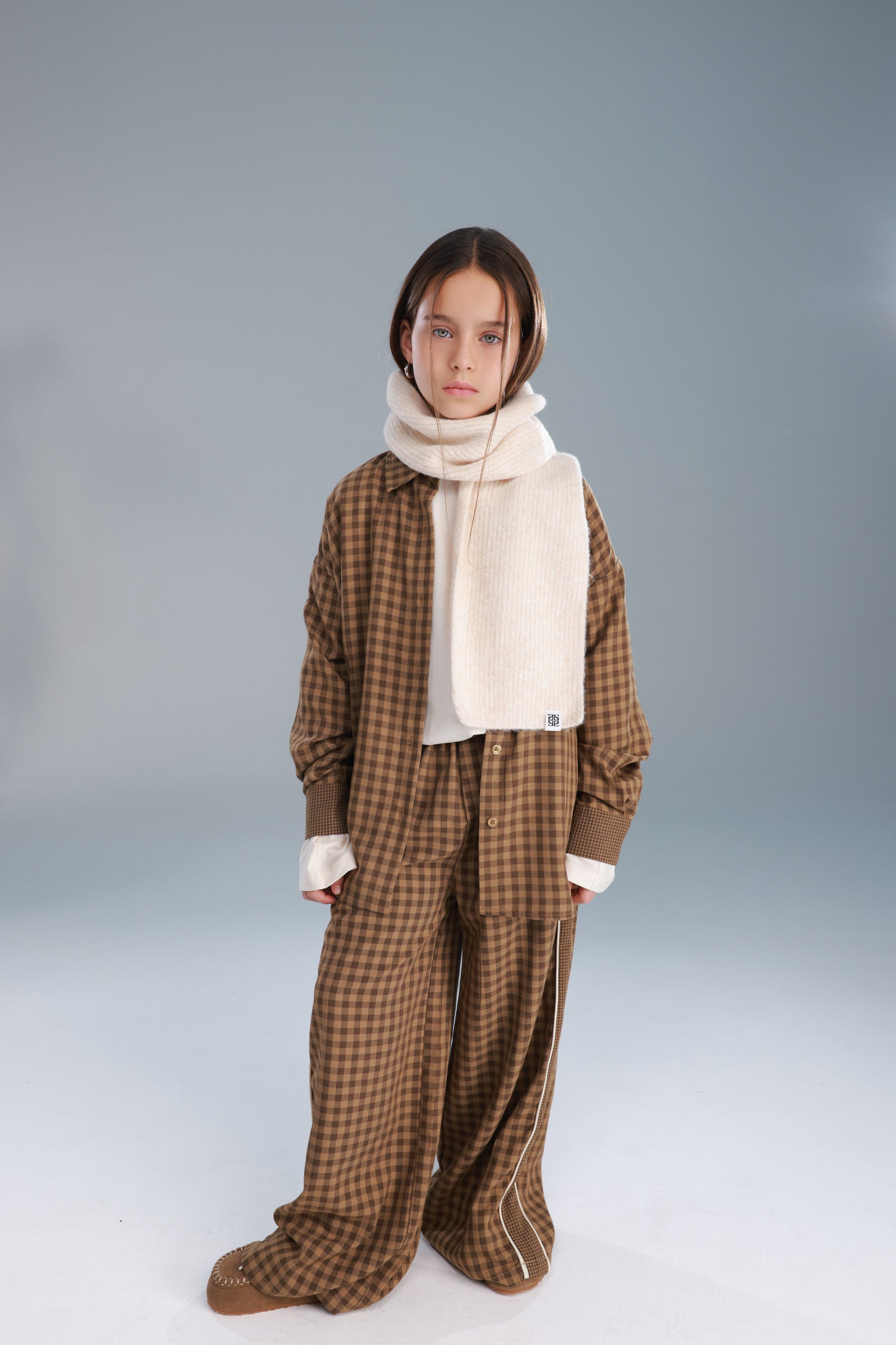 חולצת מרטין מכופתרת חומה