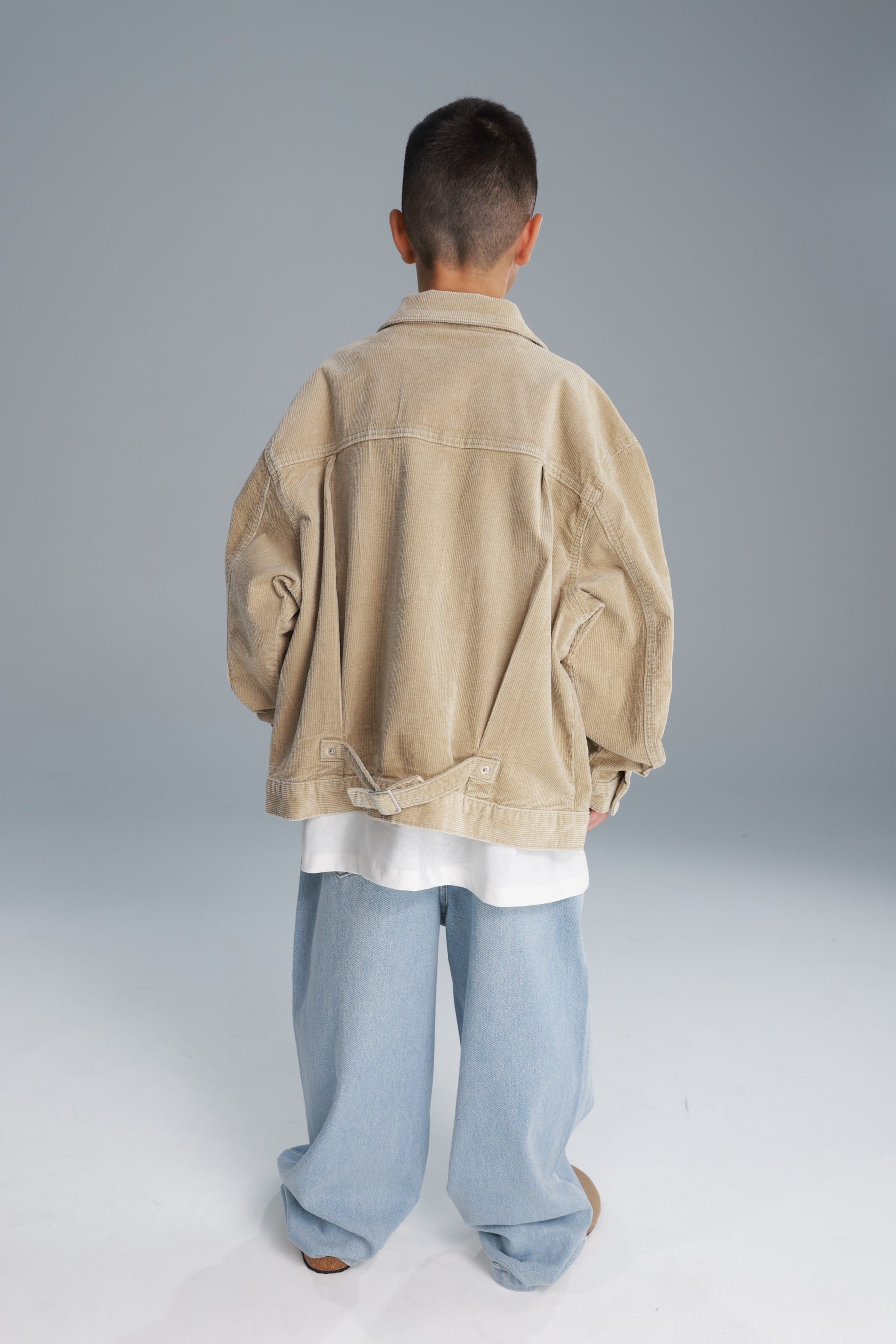 ג'קט ניילה בז'