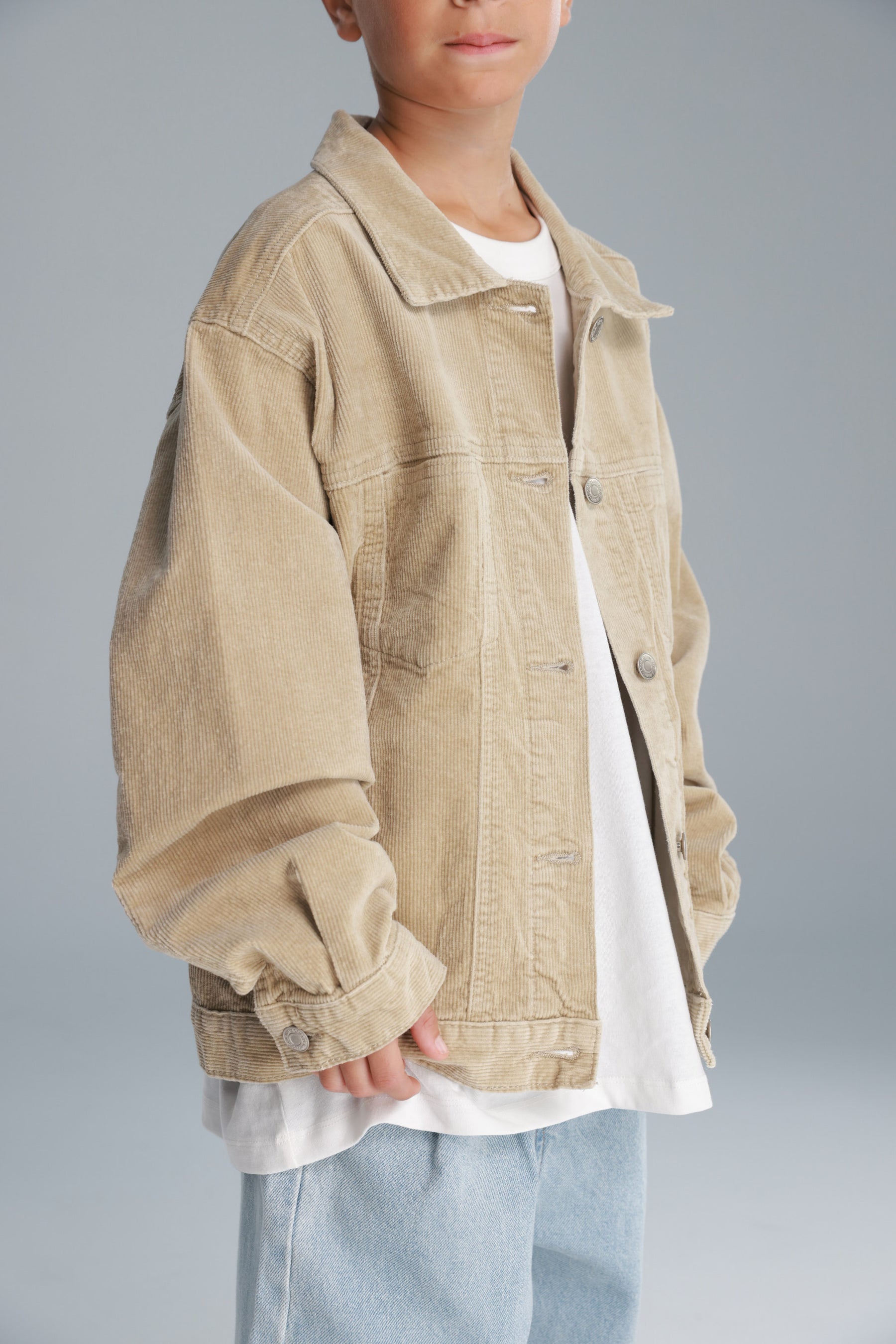 ג'קט ניילה בז'