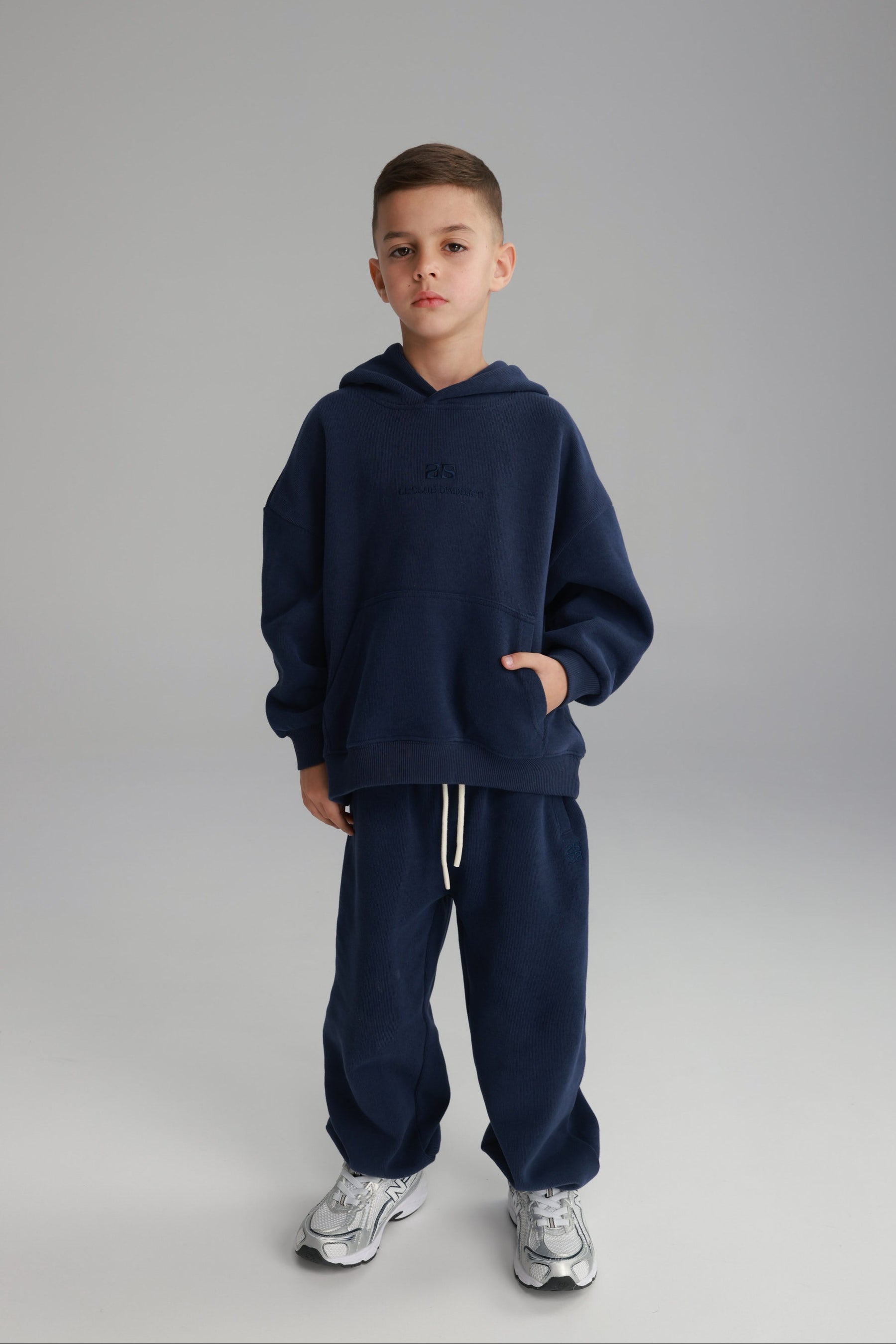 חליפת סלינה נייבי