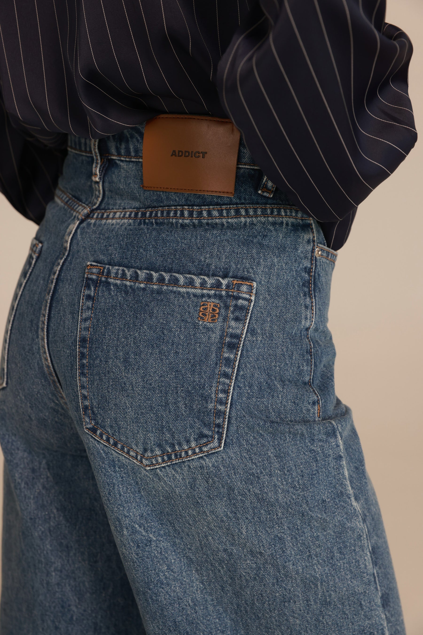 ג'ינס לומי כחול