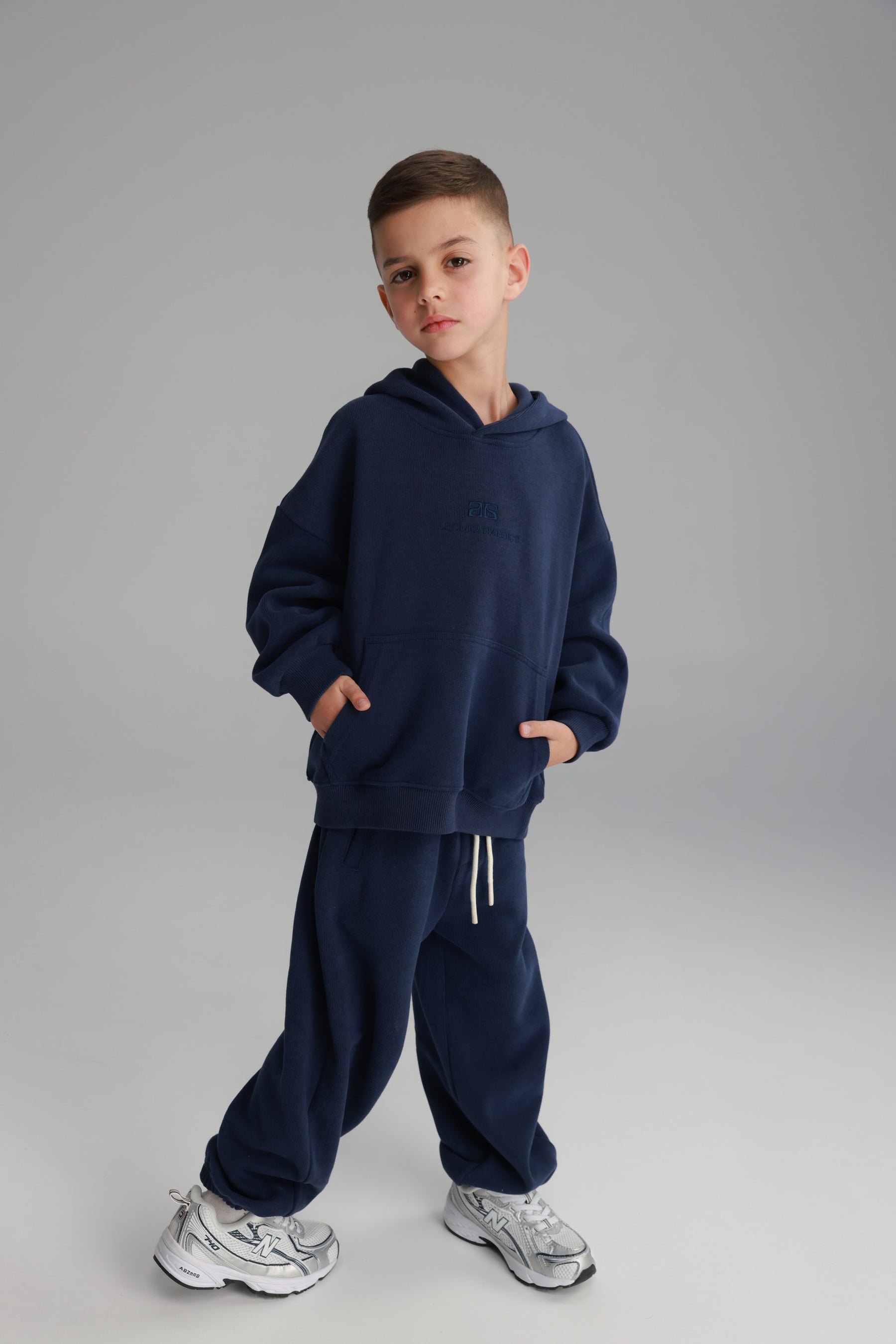 חליפת סלינה נייבי