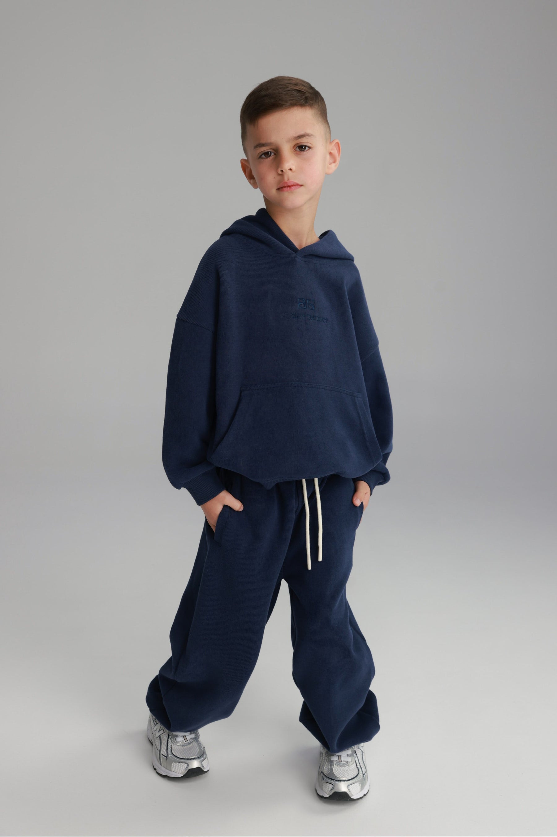 חליפת סלינה נייבי