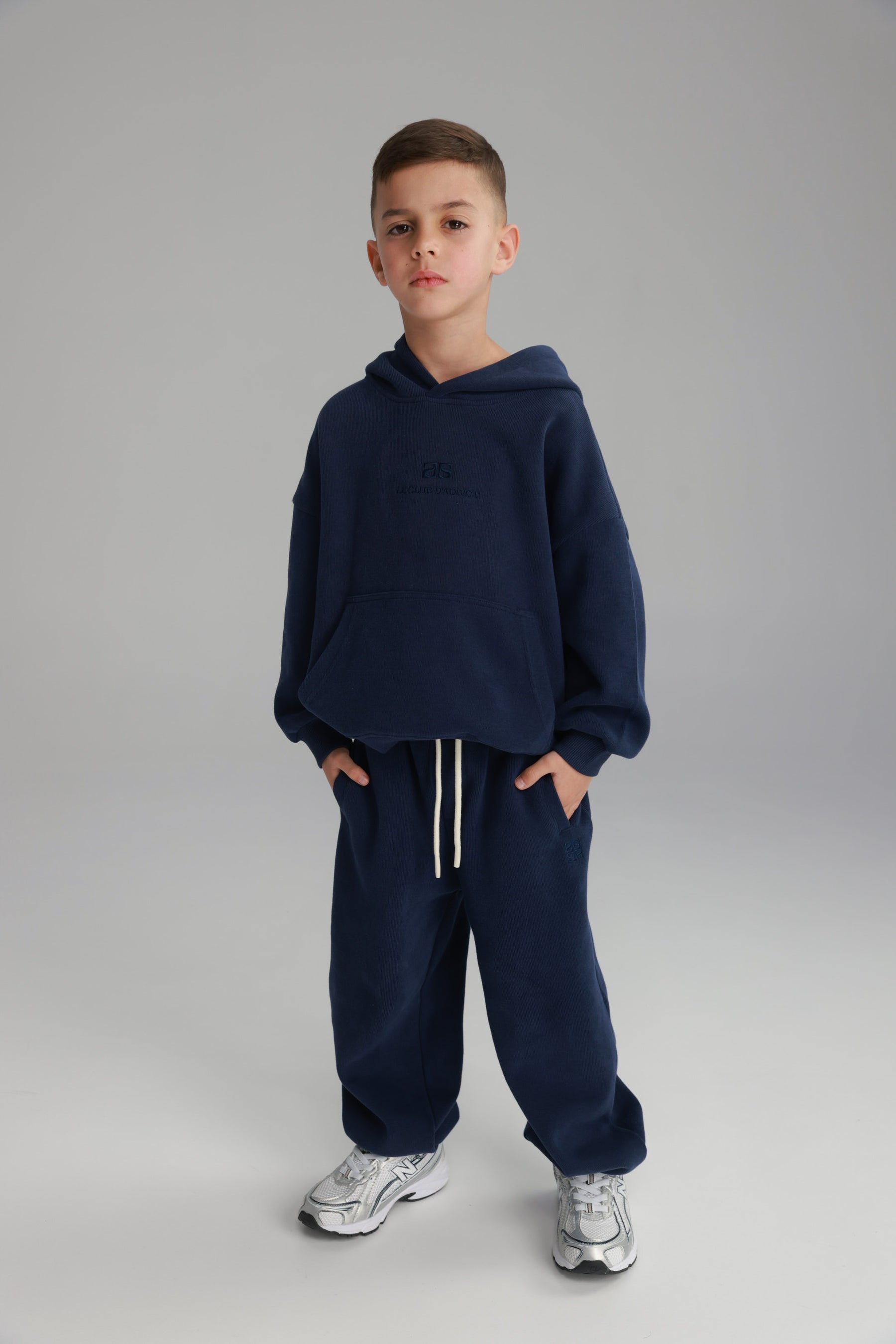 חליפת סלינה נייבי