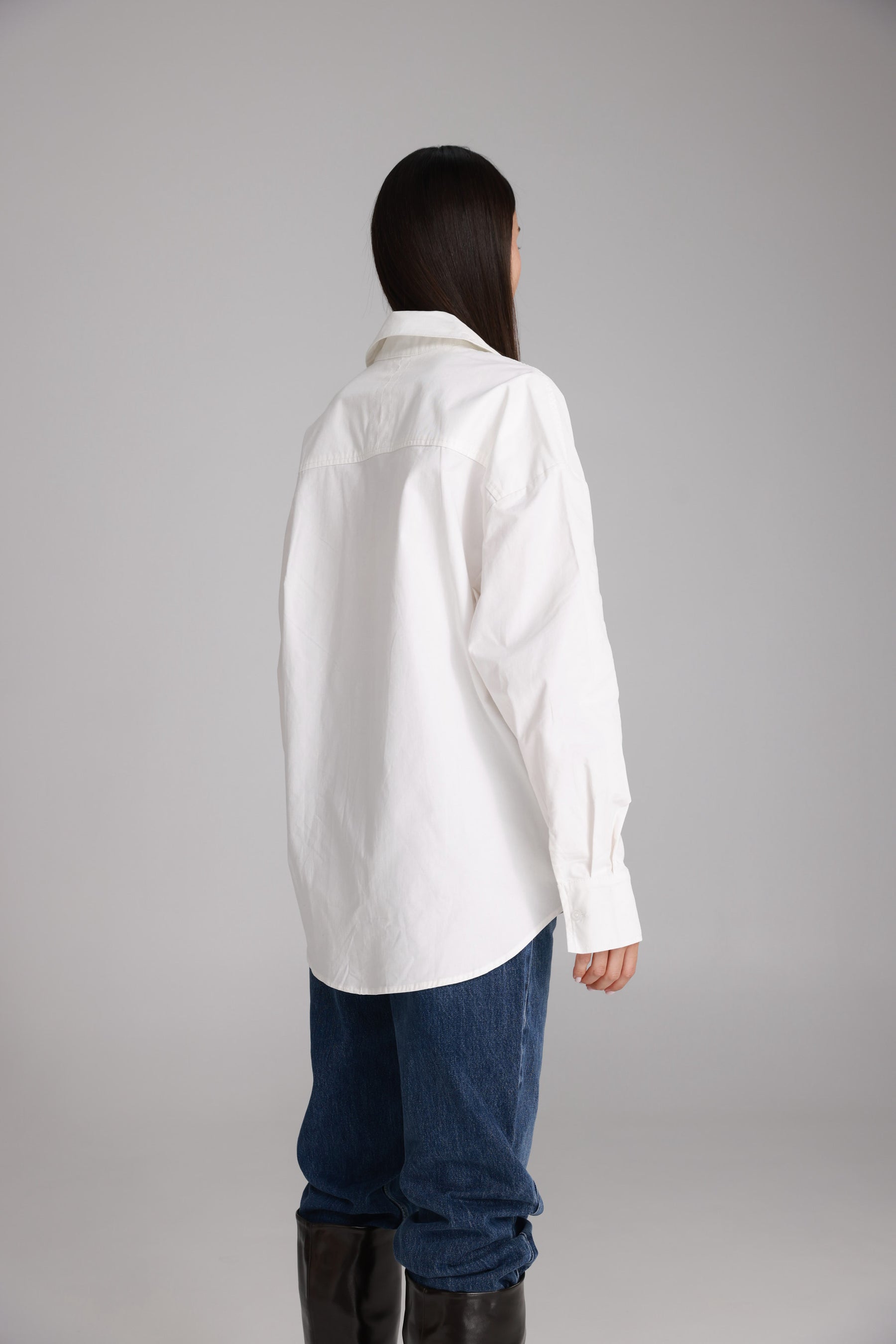 חולצת ניקולאס מכופתרת לבנה