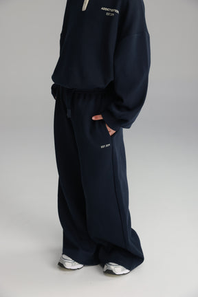 חליפת האני נייבי