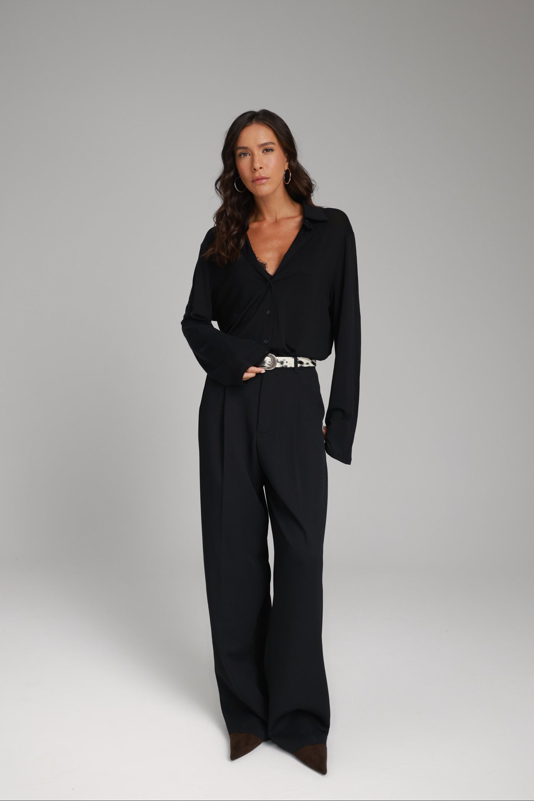 חולצת ליבי מכופתרת שחורה