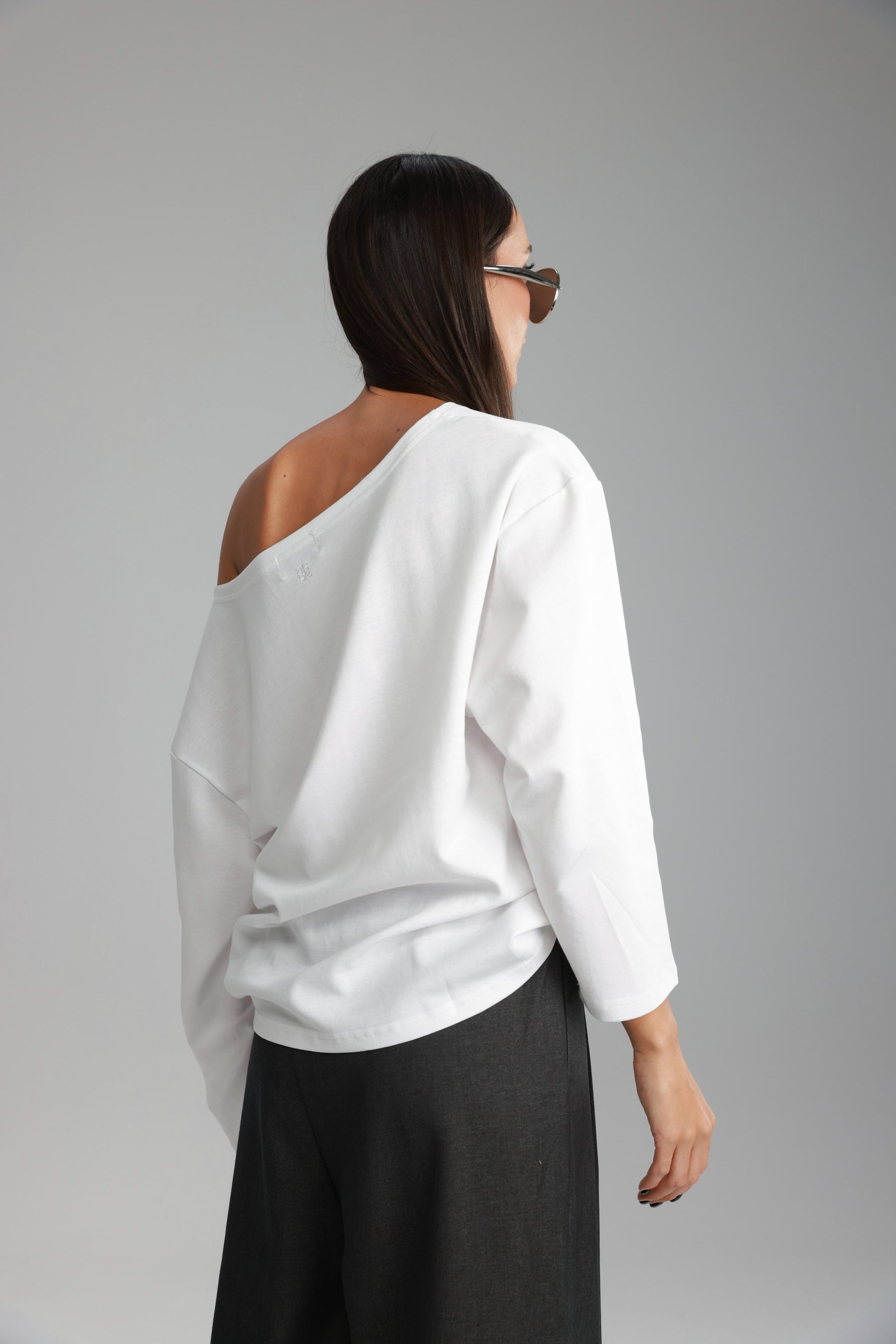 חולצת מרקל לבנה