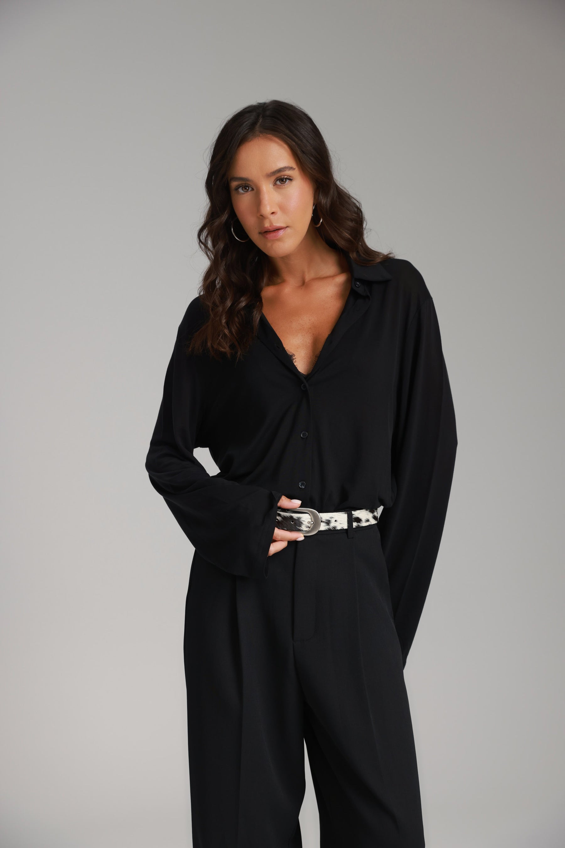 חולצת ליבי מכופתרת שחורה