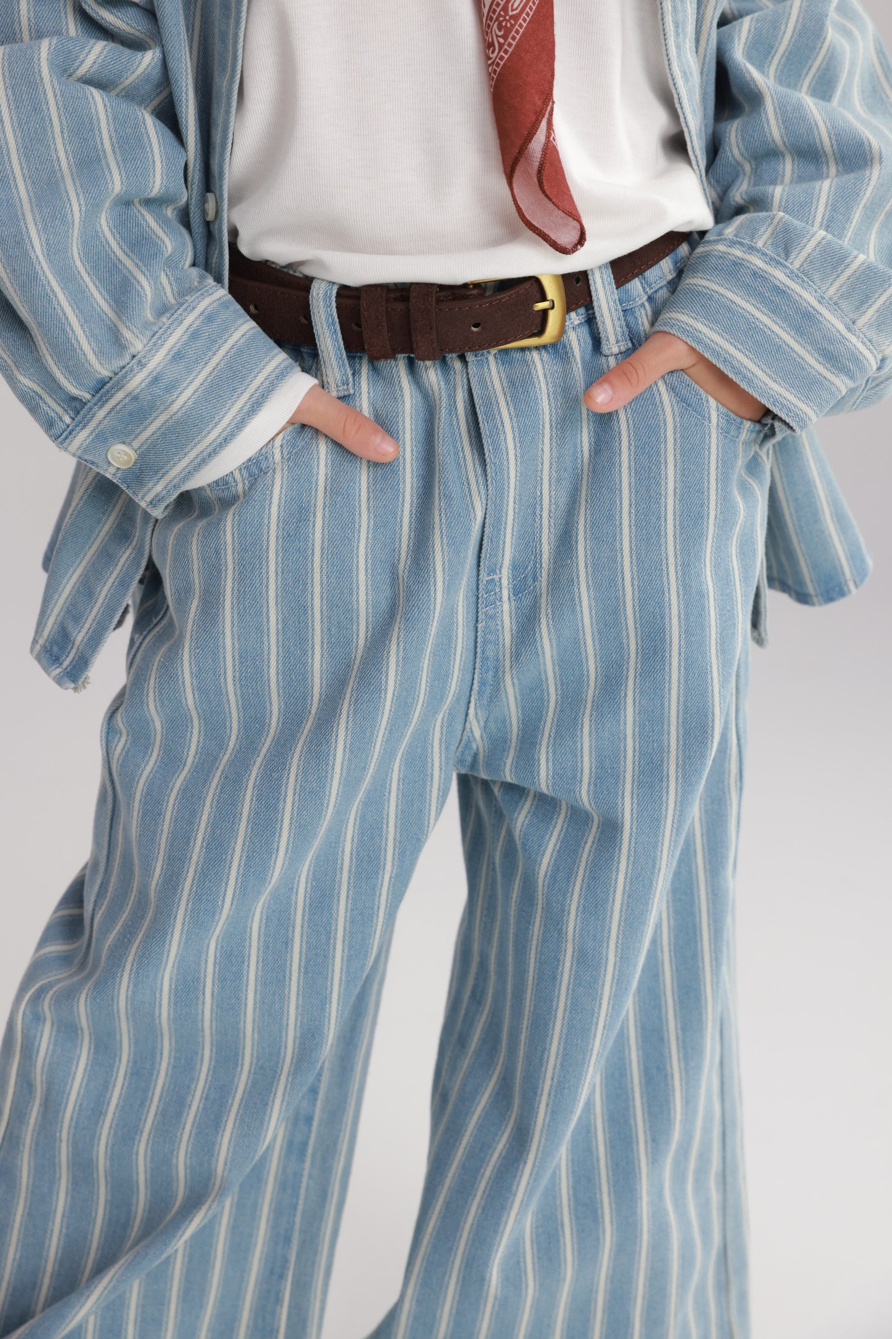 חגורת טאי חום כהה אבזם זהב