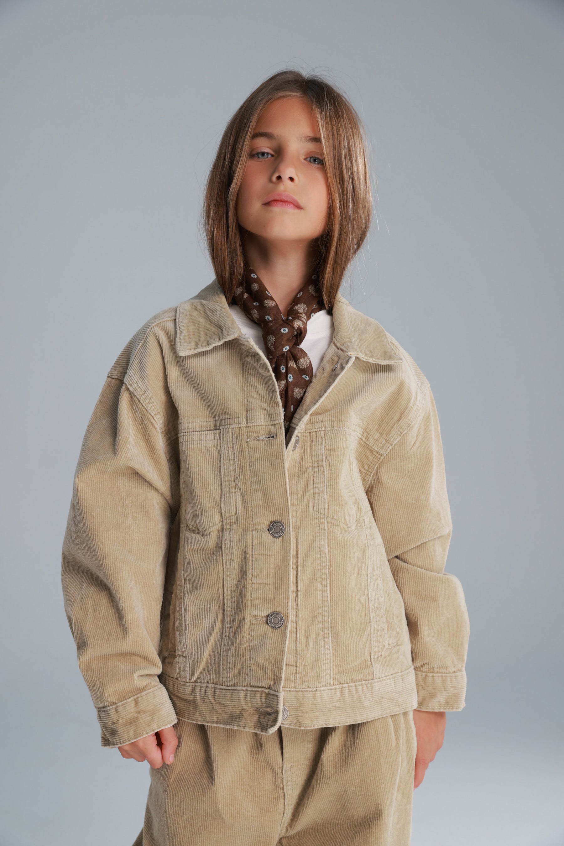 ג'קט ניילה בז'