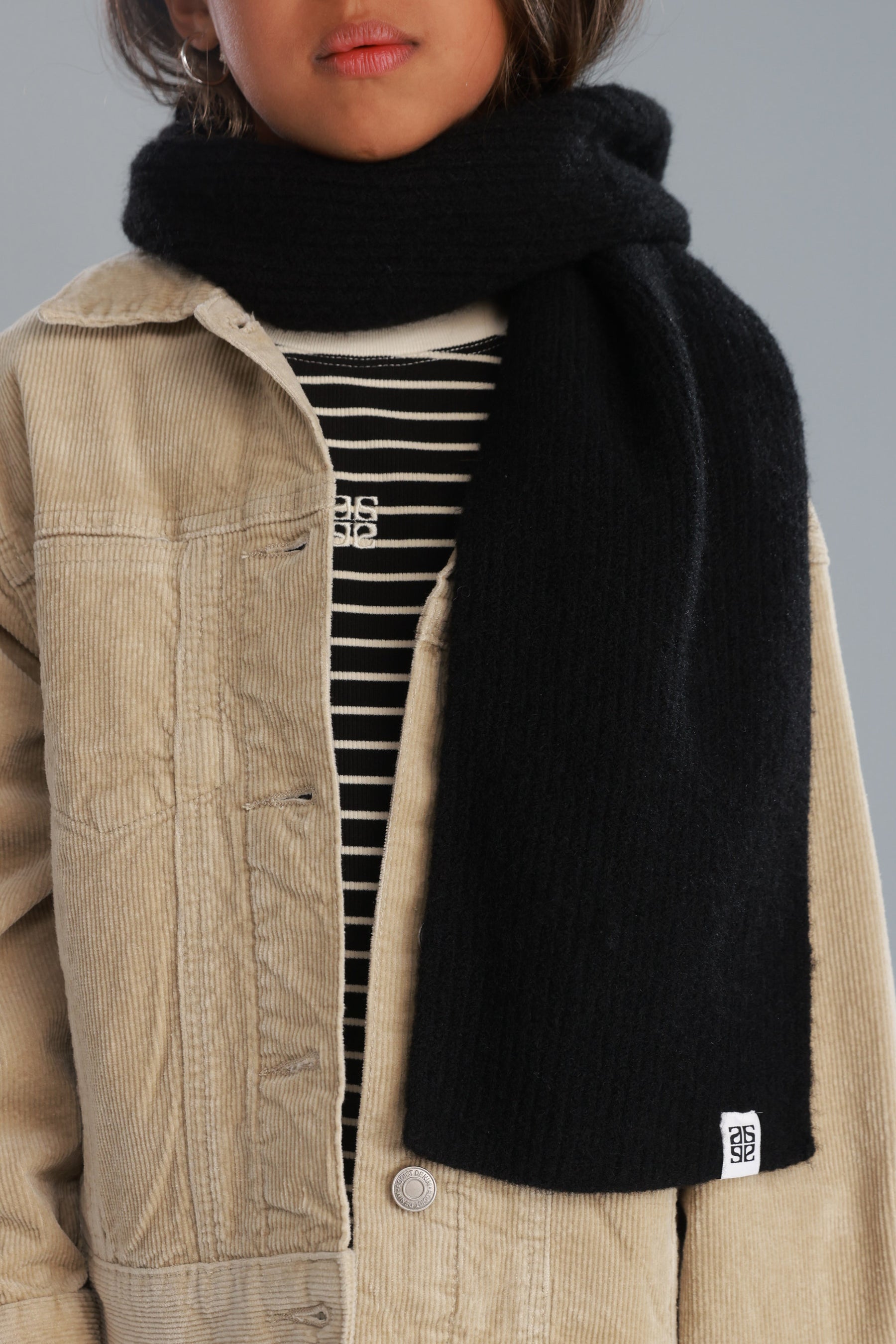 צעיף ניקו שחור