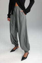 מכנסי אן אפור בהיר