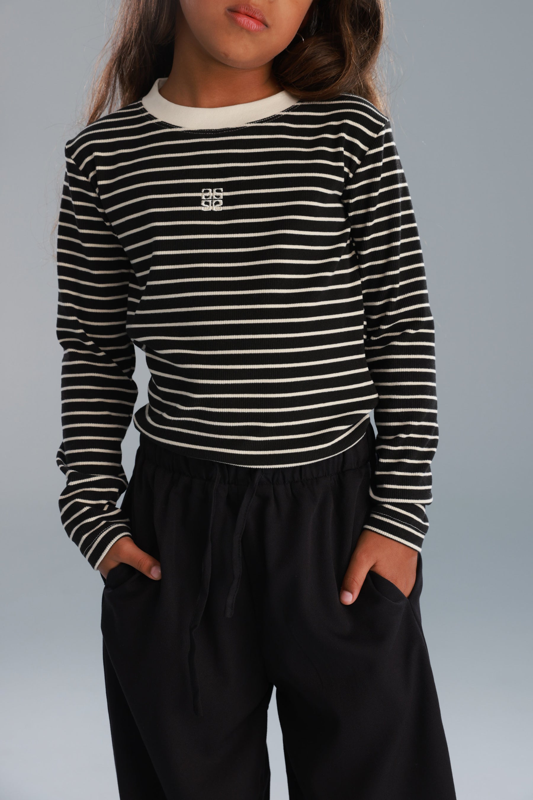 חולצת ג'ייד פסים שחור/שמנת
