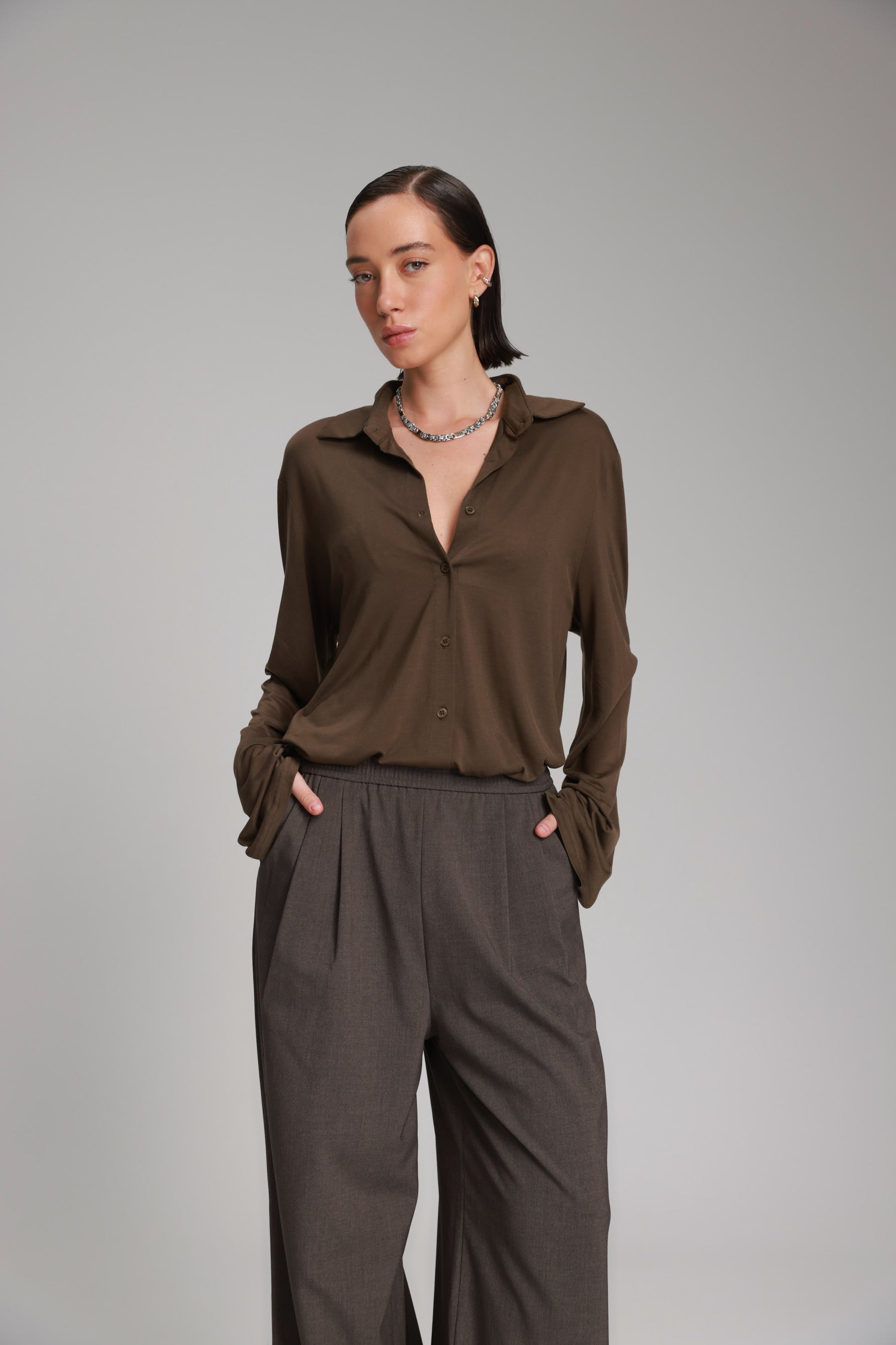 חולצת ליבי מכופתרת חומה