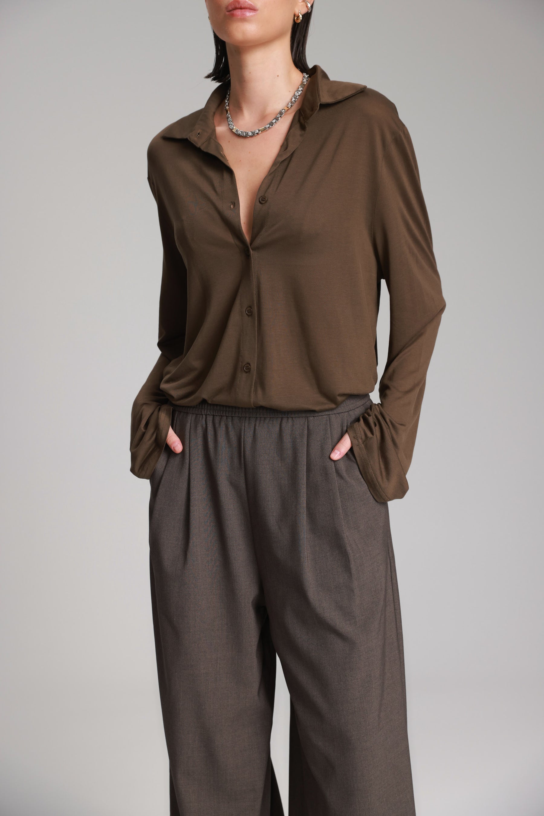 חולצת ליבי מכופתרת חומה