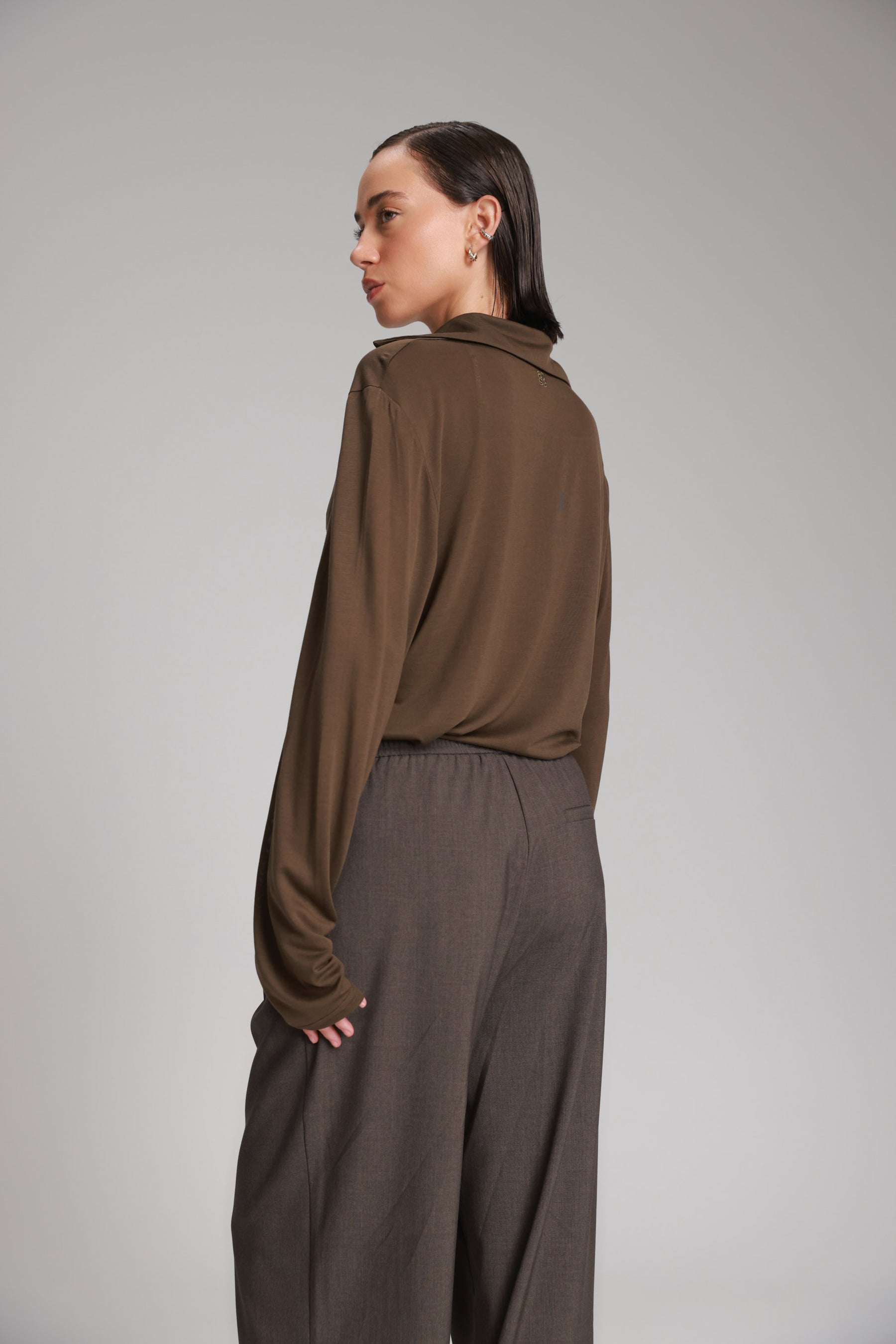 חולצת ליבי מכופתרת חומה