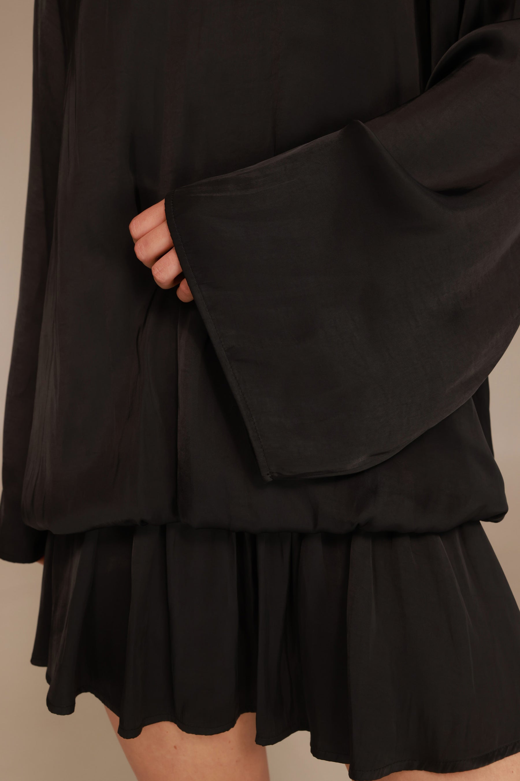 שמלת רוז שחורה