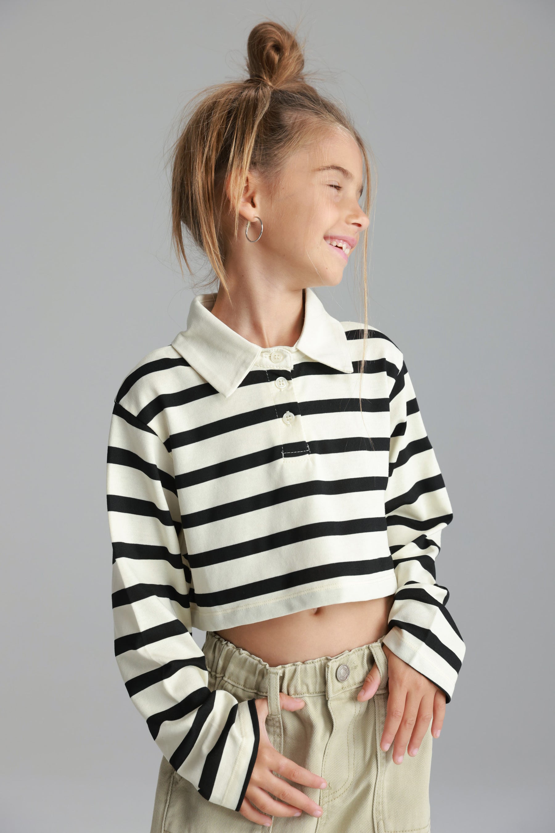 חולצת אריאה פסים שחור/שמנת