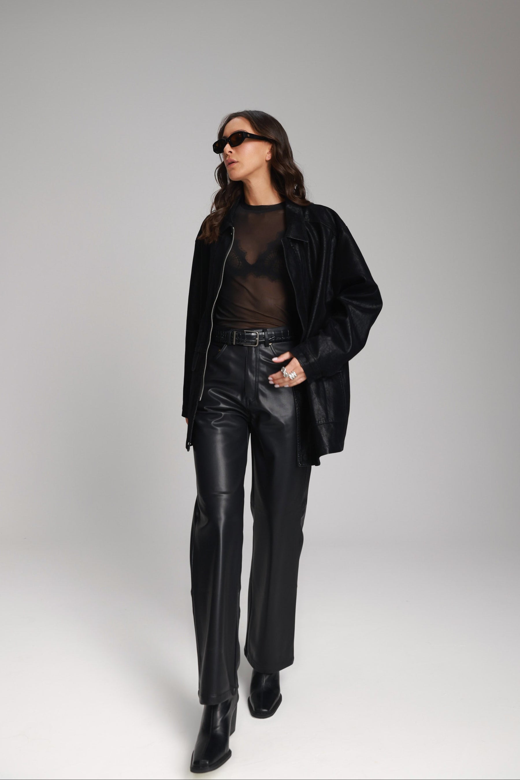 מכנסי דמוי עור דיקן שחורים