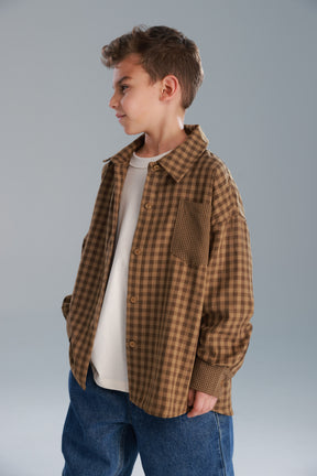 חולצת מרטין מכופתרת חומה