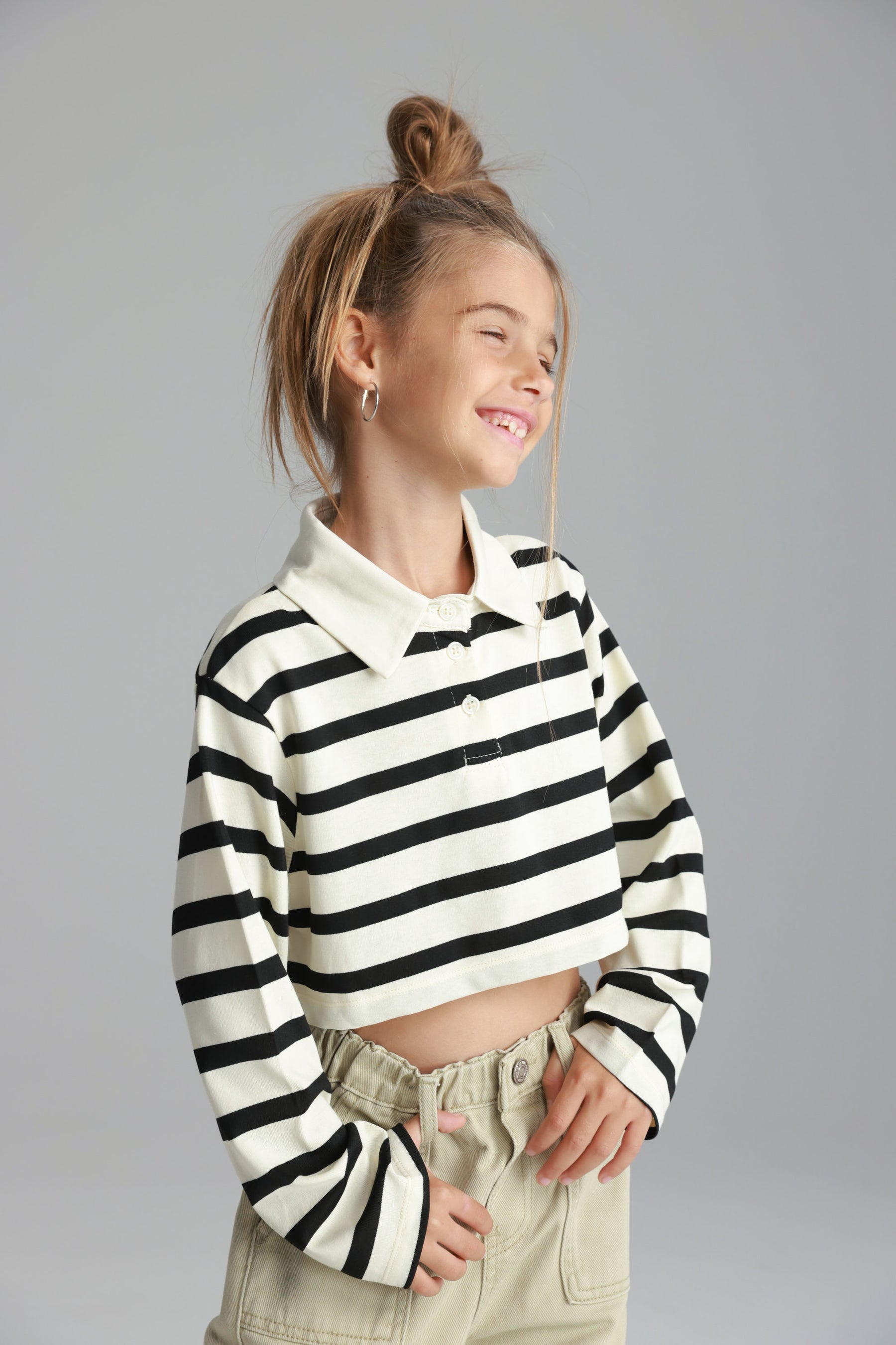 חולצת אריאה פסים שחור/שמנת