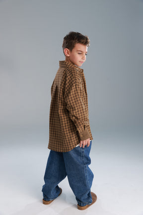 חולצת מרטין מכופתרת חומה