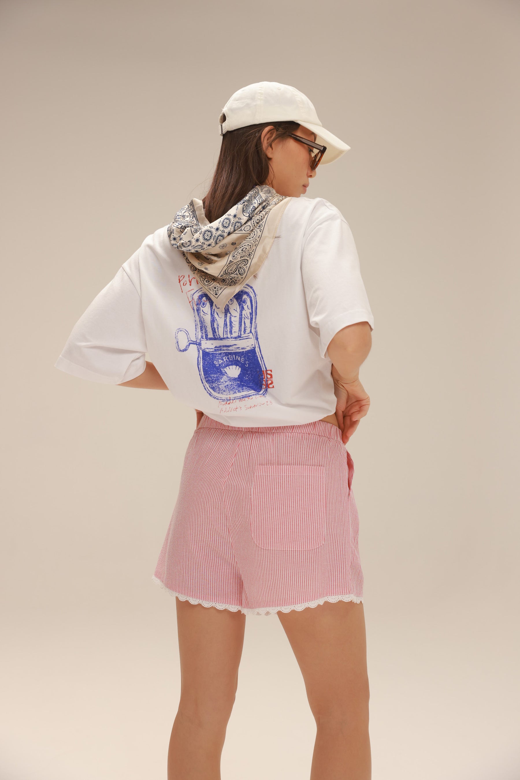 מכנסי קורי אדומים