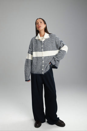 סוודר טוני שמנת/נייבי