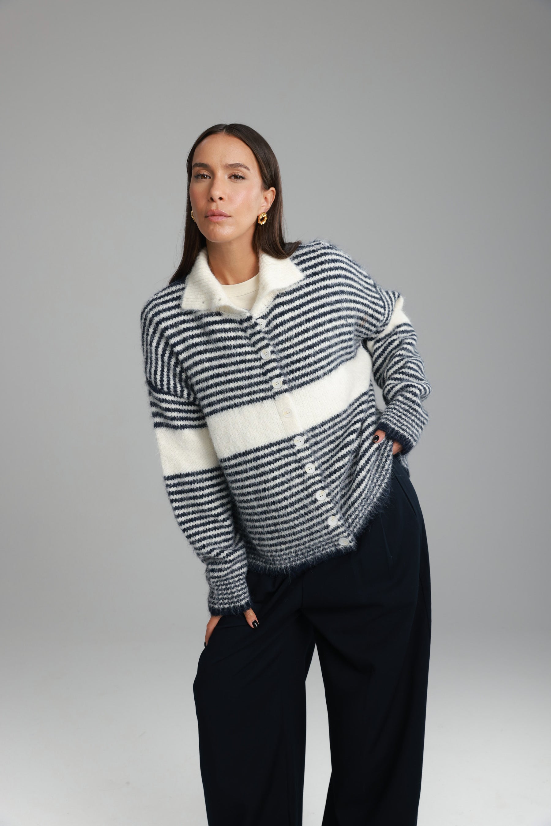 סוודר טוני שמנת/נייבי