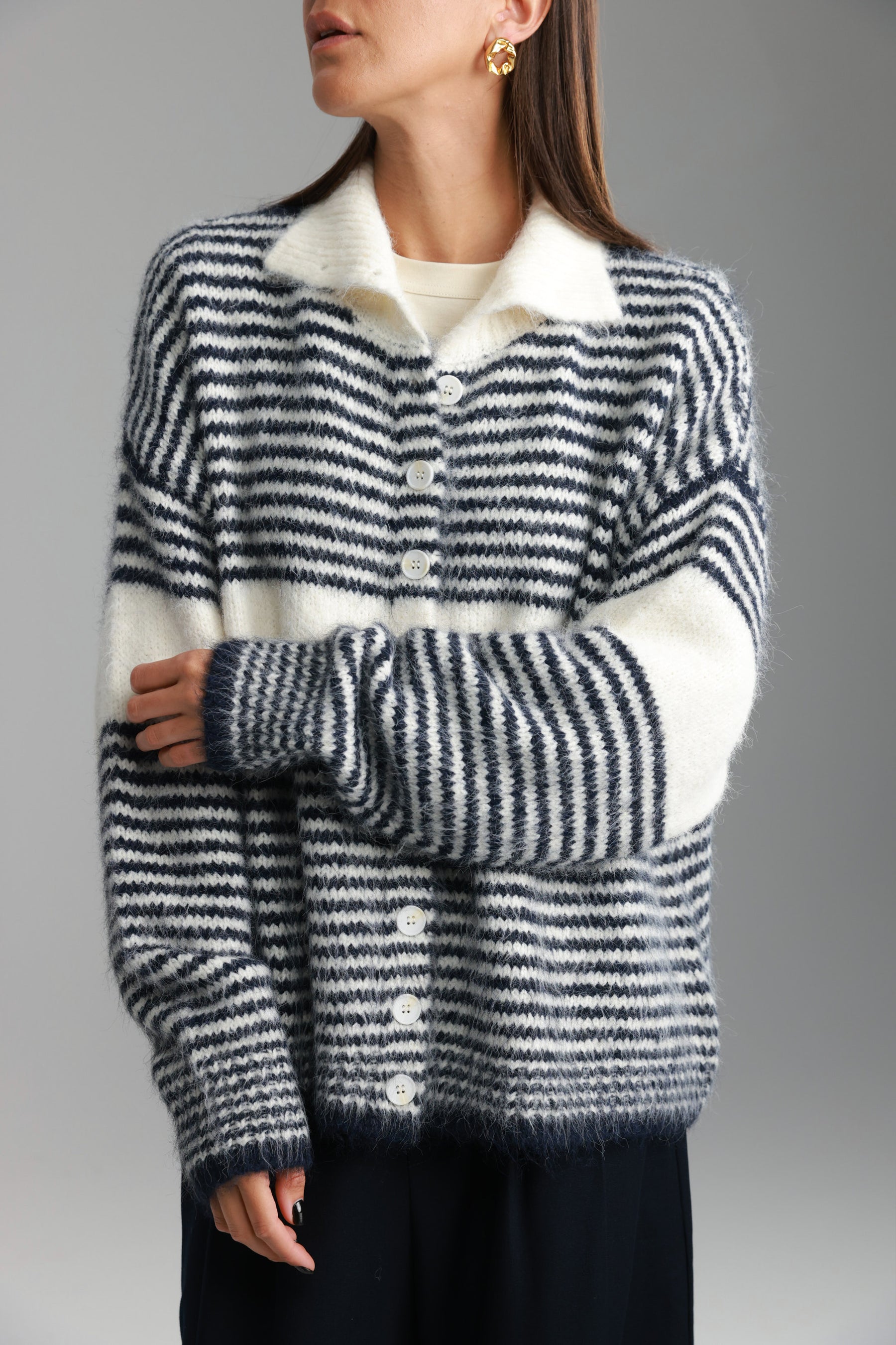 סוודר טוני שמנת/נייבי