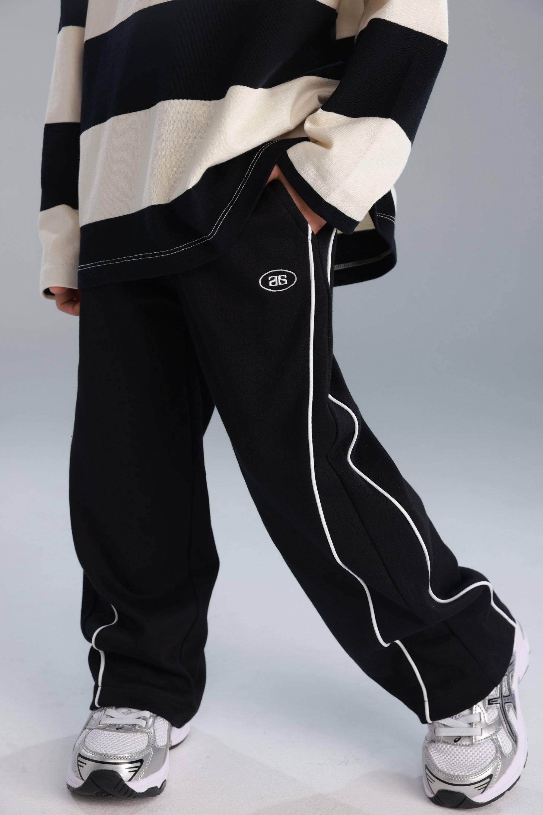 מכנסי אולי שחורים