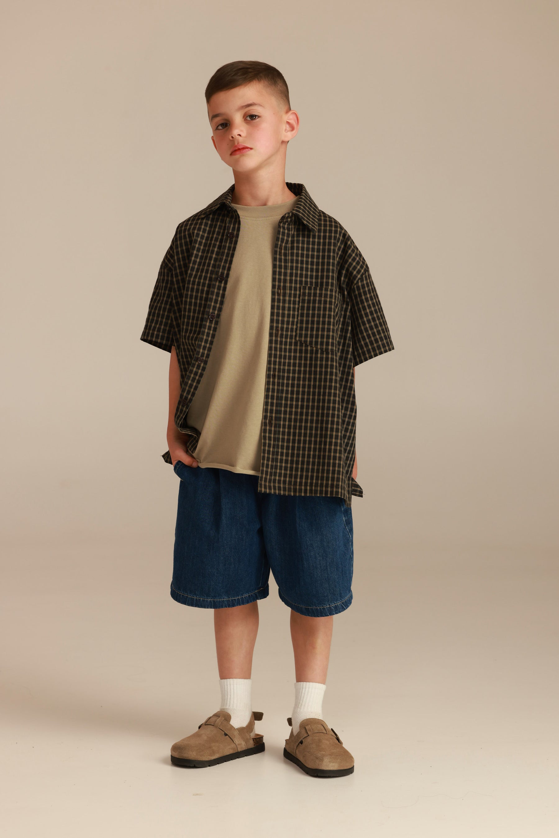 חולצת אודל מכופתרת חומה