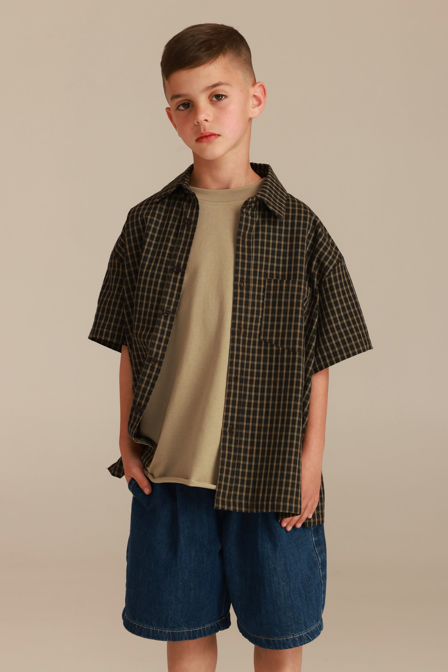 חולצת אודל מכופתרת חומה