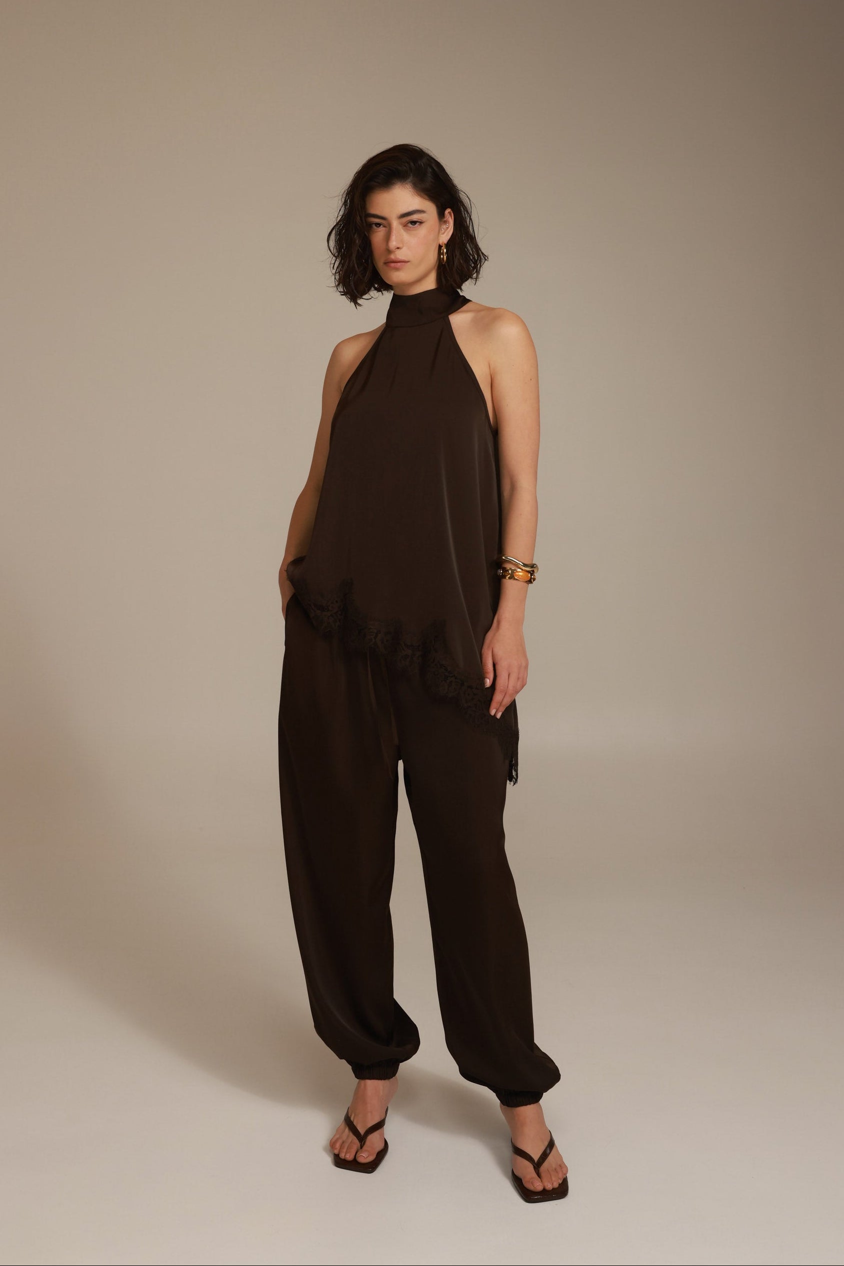 גופיית קולר סיאל חומה