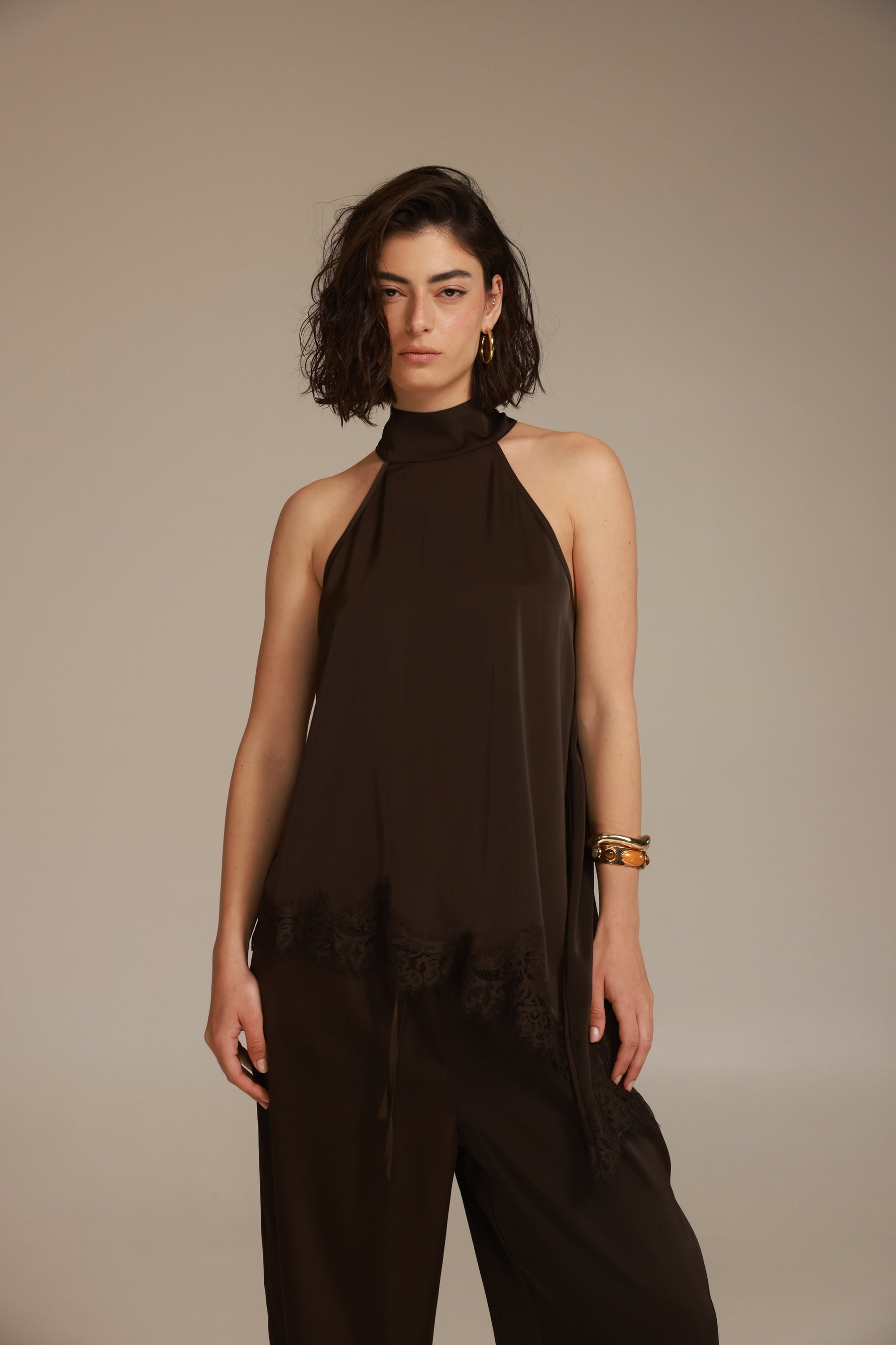 גופיית קולר סיאל חומה