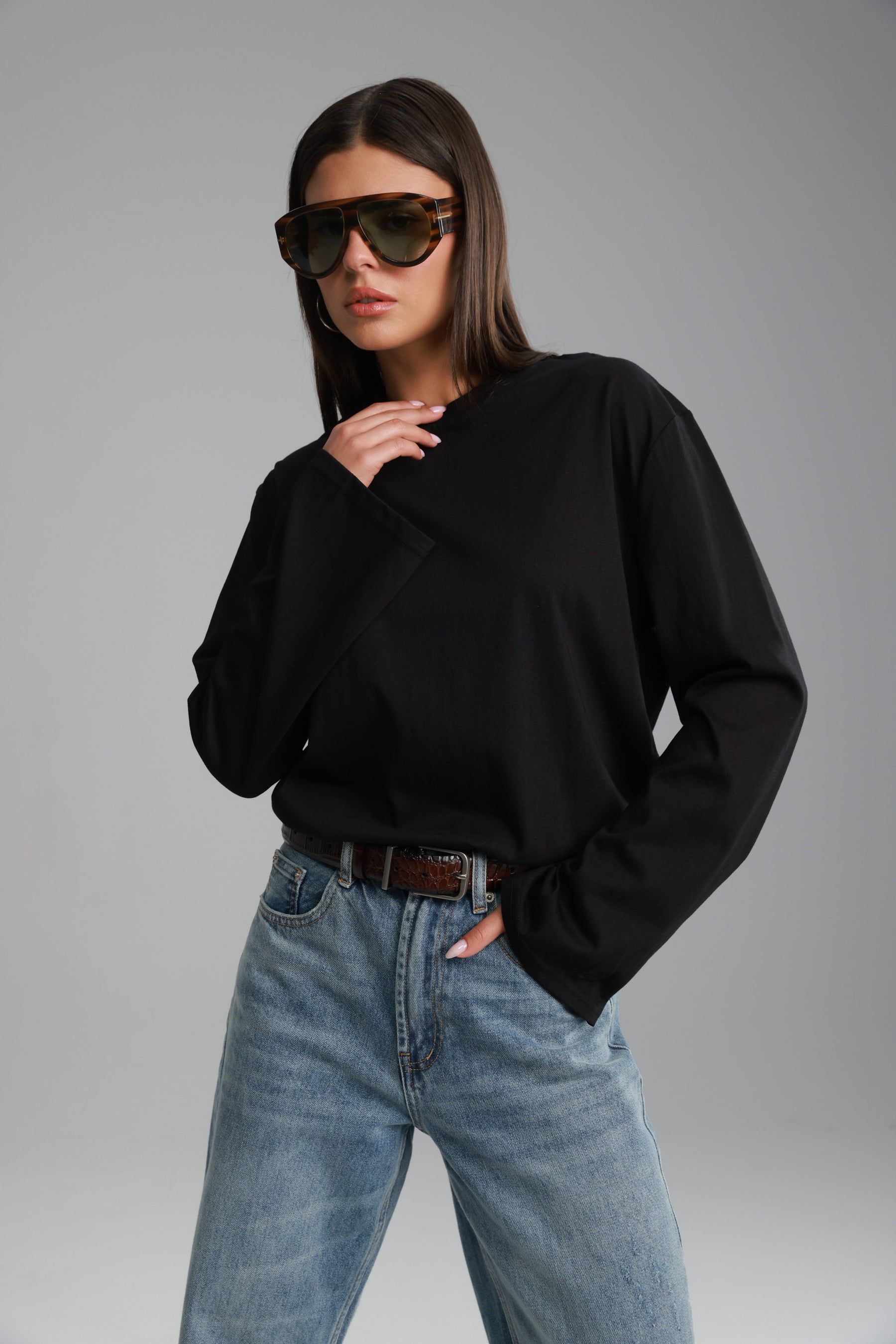 חולצת אמור שחורה