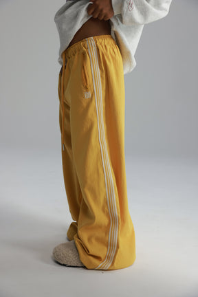 מכנסי ונסה צהובים